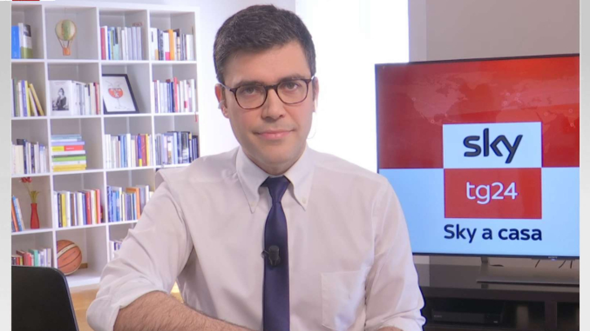 Immagine di Sky, il telegiornale ora è fatto in casa