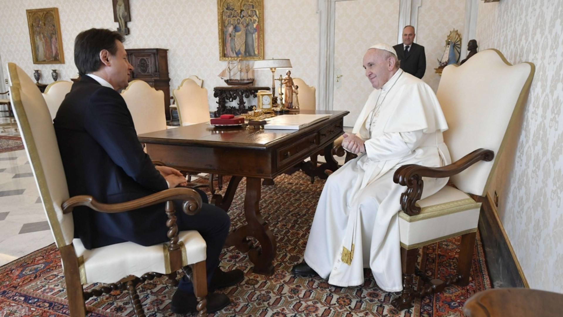 Immagine di Conte: «Ue sia forte e solidale». Il grazie alla Chiesa