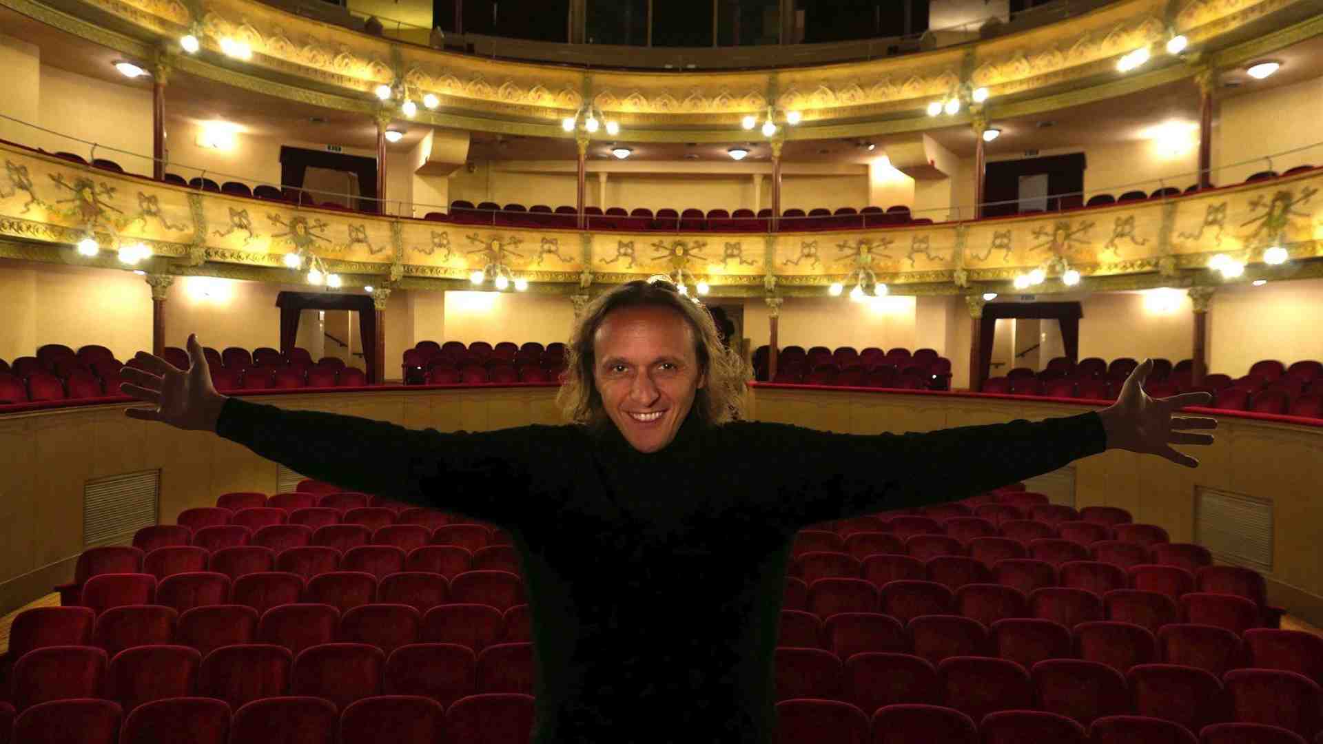 Immagine di Alle sette a teatro, ma restando a casa