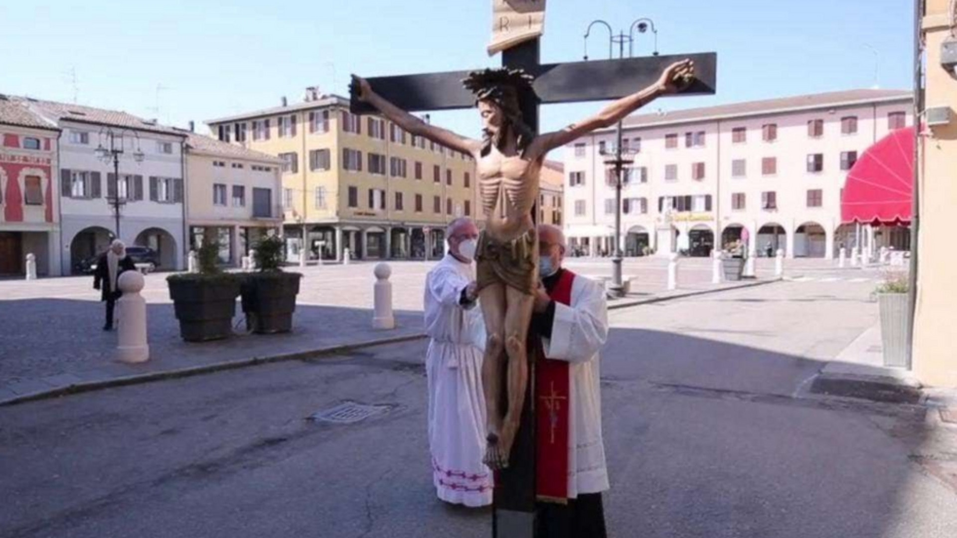Immagine di La Via Crucis a Brescello con il "Cristo parlante" di don Camillo