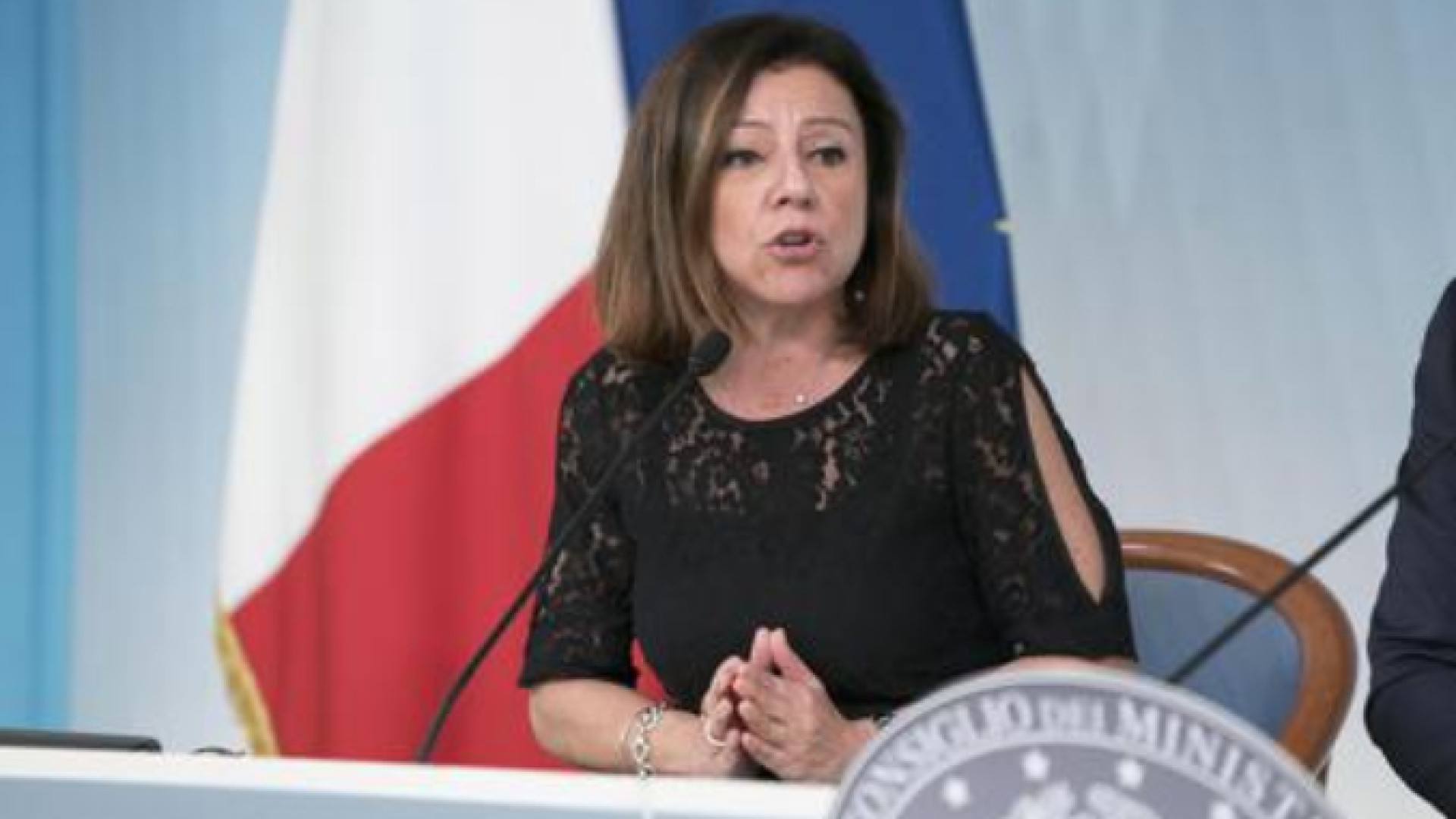 Immagine di La ministra De Micheli: l’Italia c’è e alle Ong dico corresponsabilità