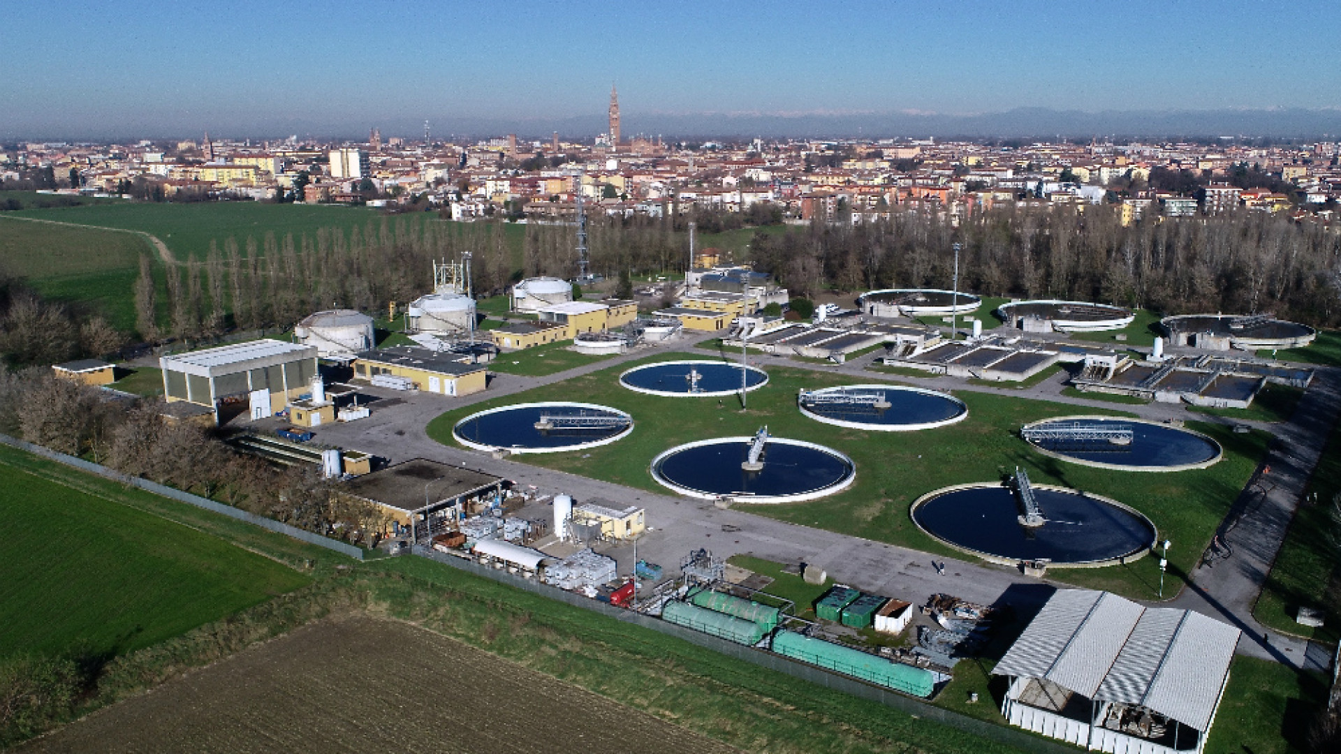 Immagine di Padania Acque aiuterà la comunità scientifica nella ricerca di tracce di Covid - 19 nelle acque reflue urbane e nei fanghi da depurazione