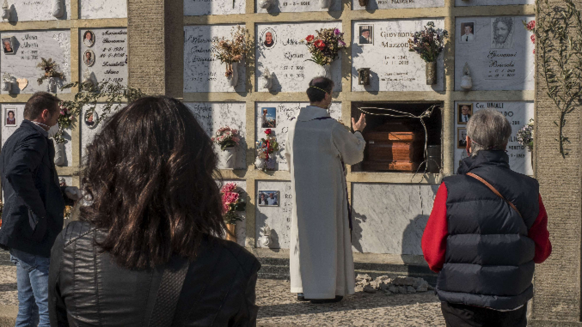 Immagine di Fase 2, i vescovi lombardi: riprendere la vita liturgica