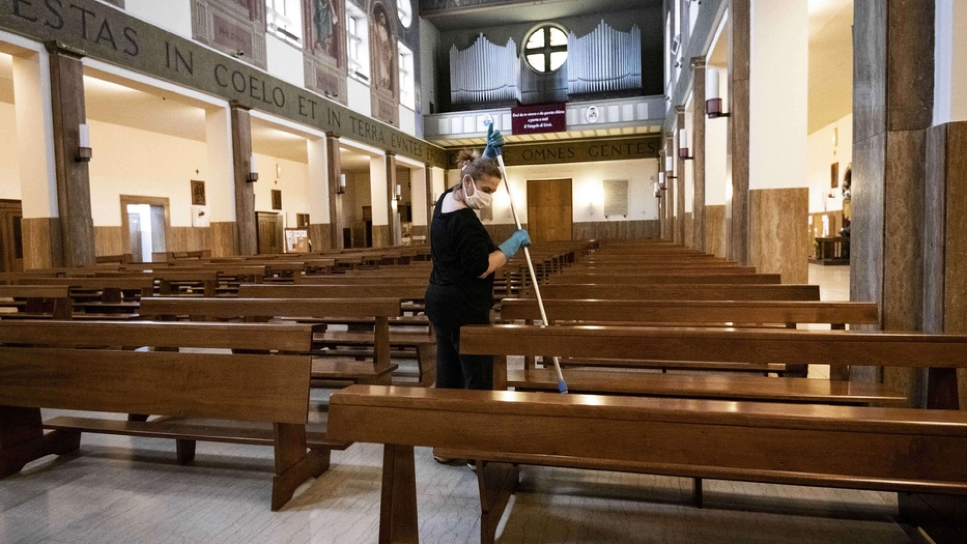 Immagine di Dal 4 maggio sì funerali, Messe ancora sospese. Conte: a giorni un protocollo