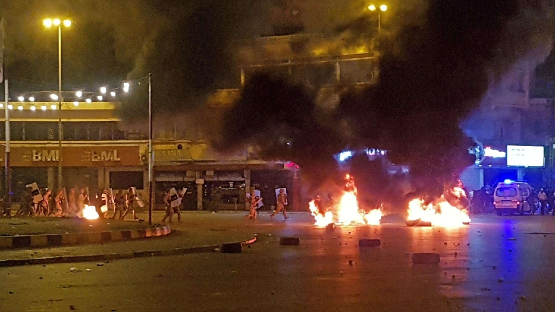 Immagine di Libano, riesplode il virus della protesta: spari in strada a Beirut