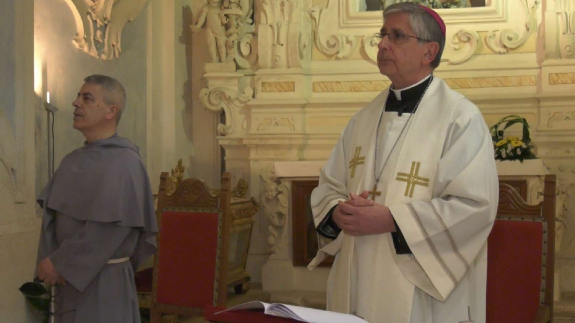 Immagine di Rosario per l'Italia: «Maria tieni accesa la luce della speranza»