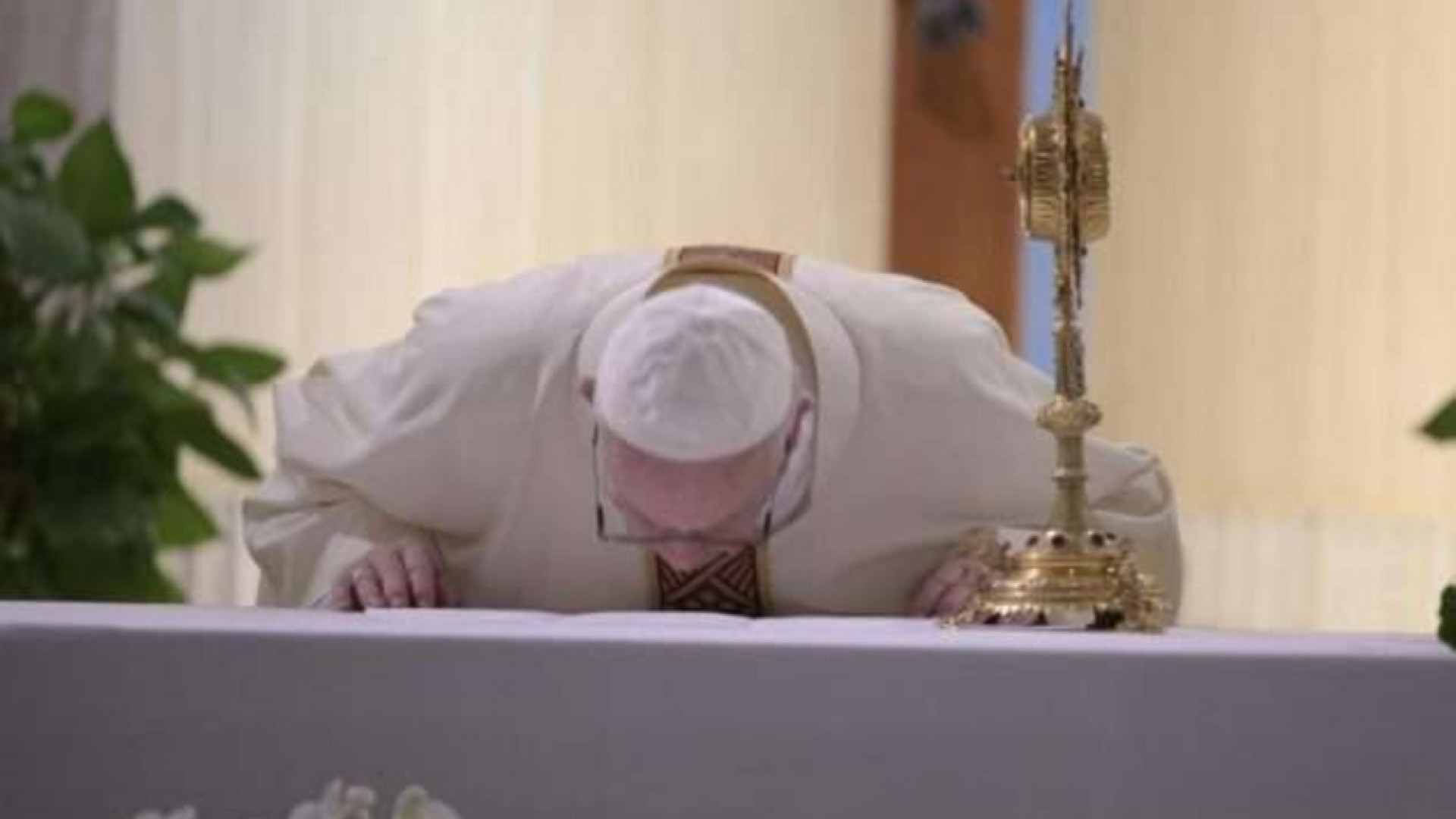 Immagine di La preghiera speciale del Papa per le vittime anonime della pandemia