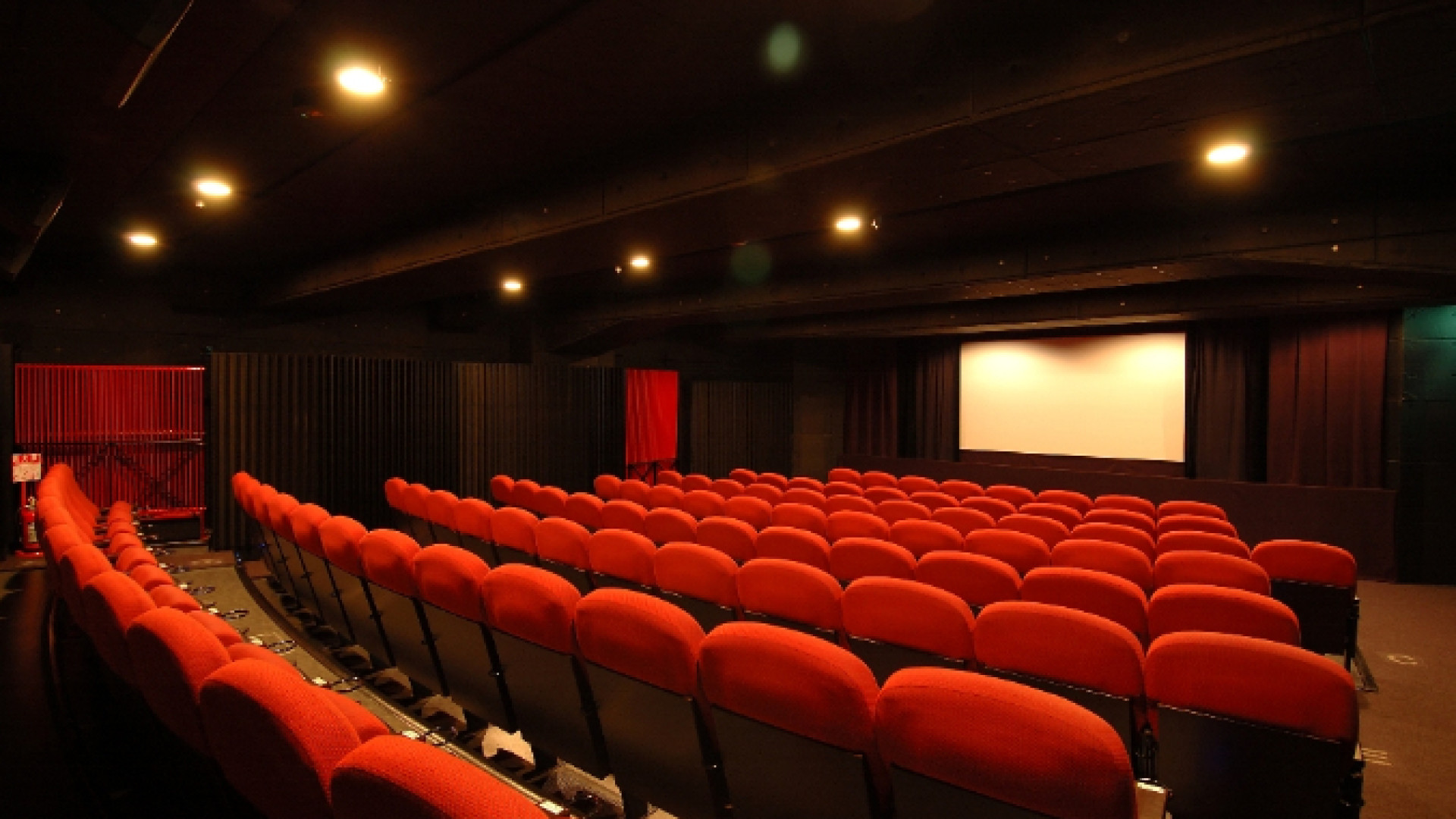 Immagine di Sale chiuse, ma il cinema è pronto per ripartire