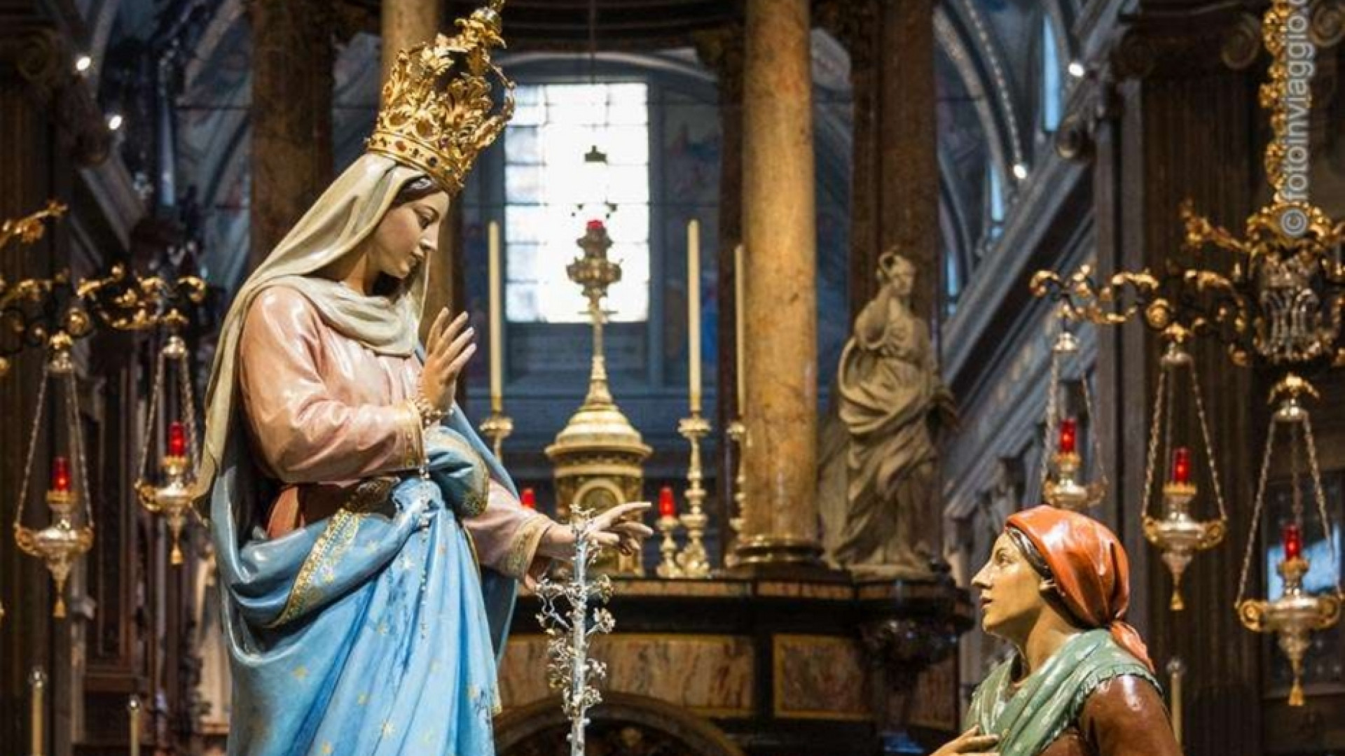Immagine di Primo maggio con Maria, l'Italia affidata dalla Chiesa alla Vergine