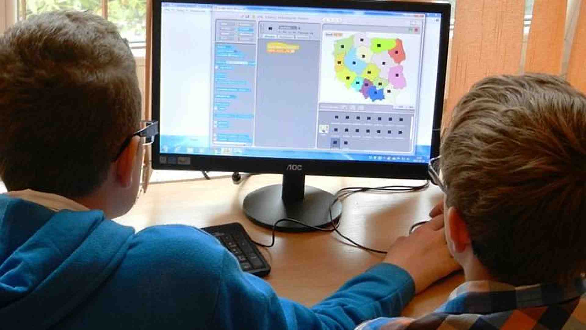 Immagine di Inclusione a scuola: nasce l’idea solidale “Compagni di banco”
