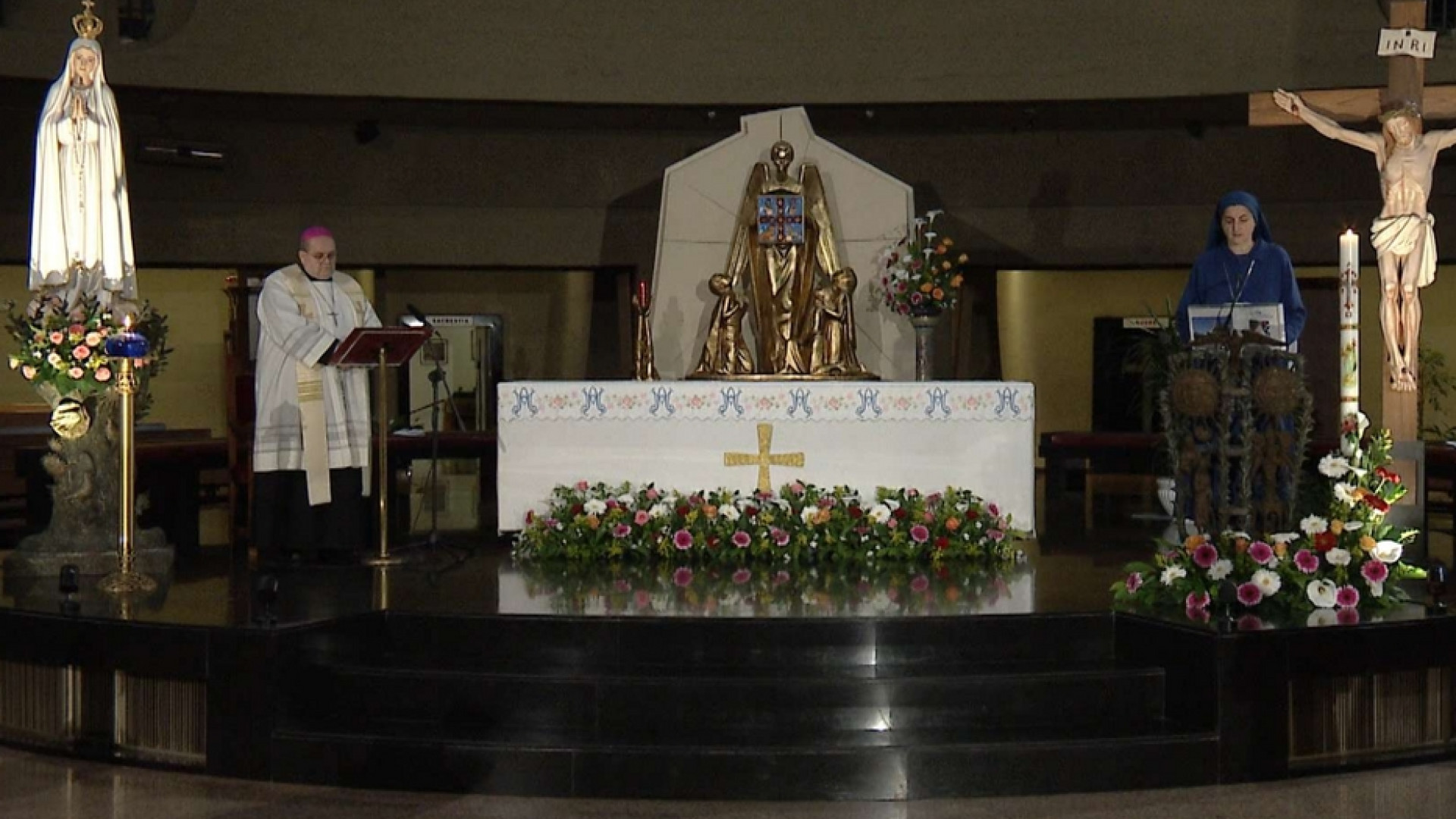 Immagine di Il manto della Madonna di Fatima si è steso sul Rosario per l'Italia