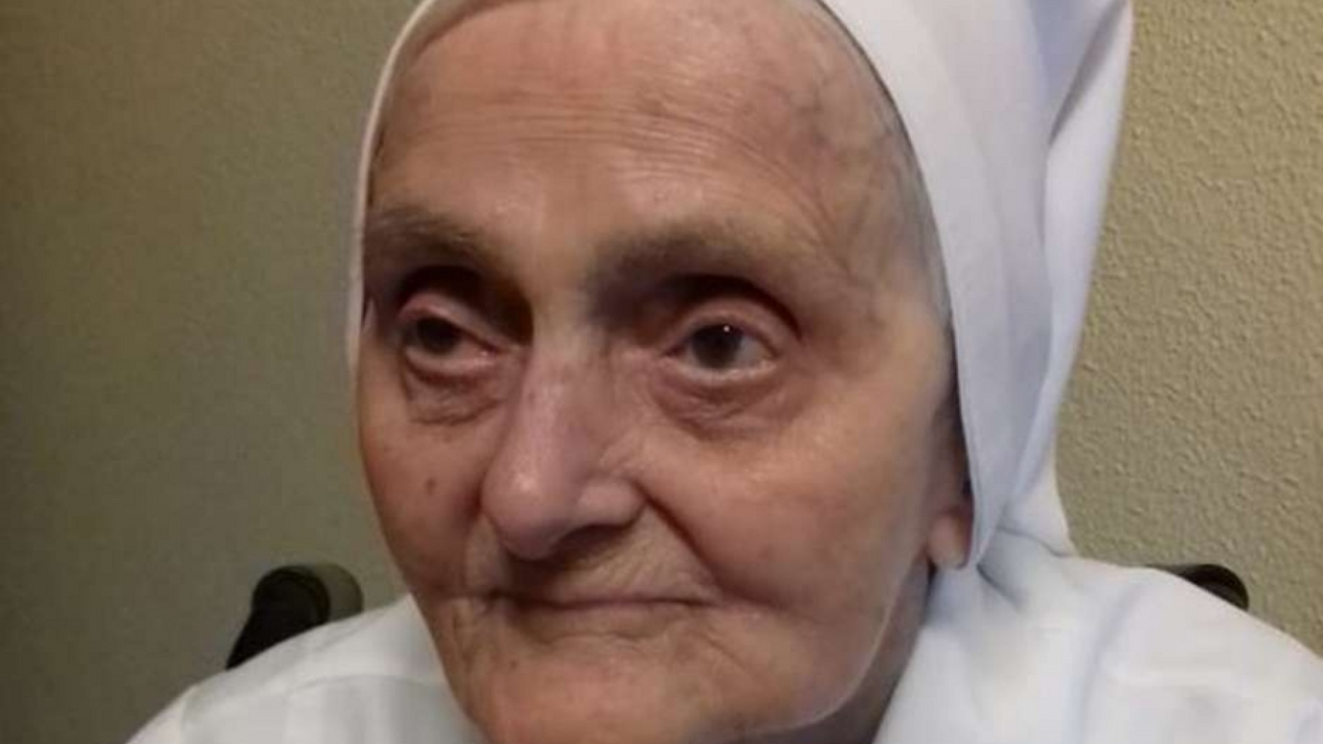 Immagine di Suor Ambrogia guarita dal Covid a 101 anni