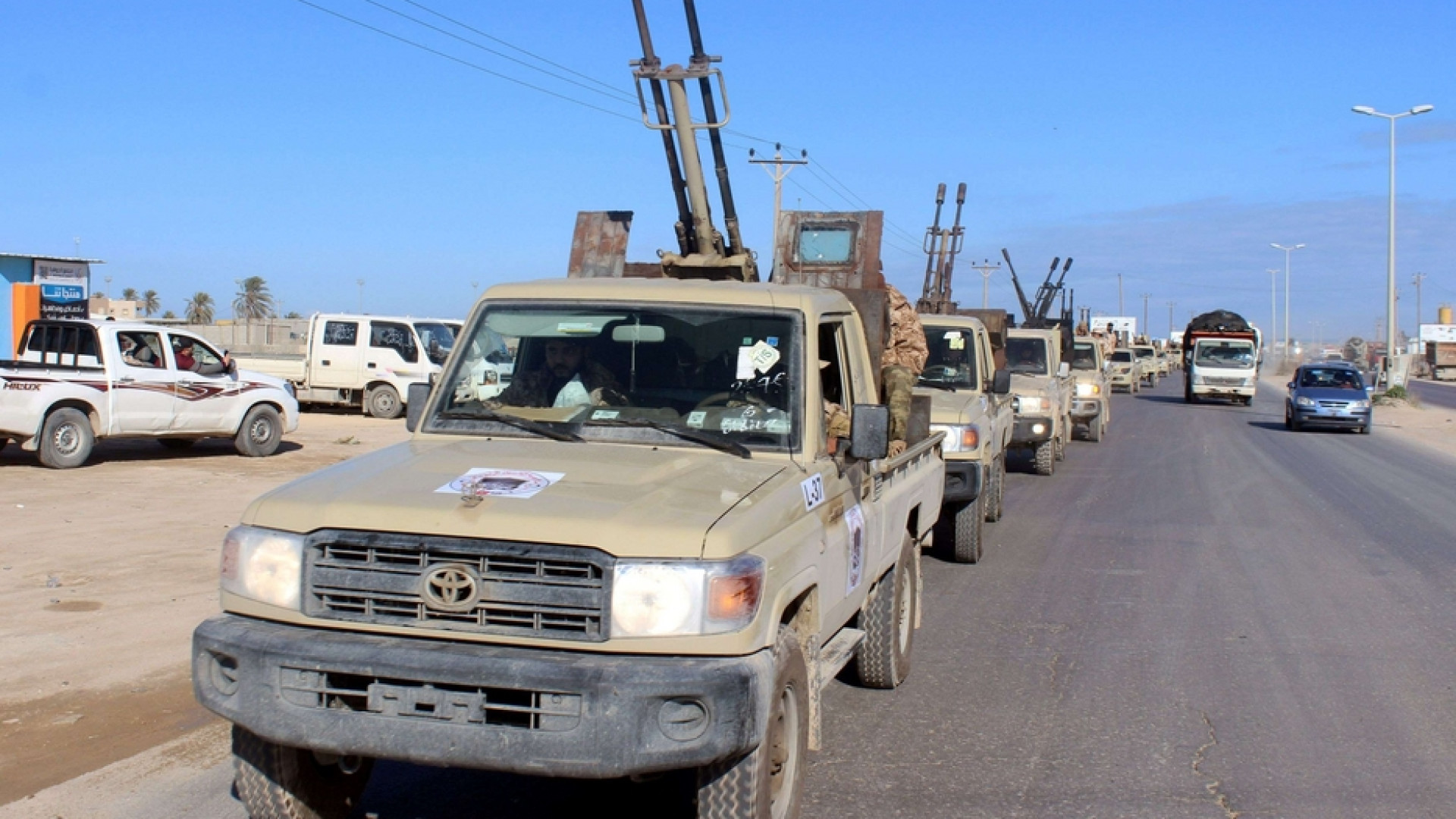 Immagine di Haftar, in difficoltà, proclama in Libia la tregua per la fine del Ramadan