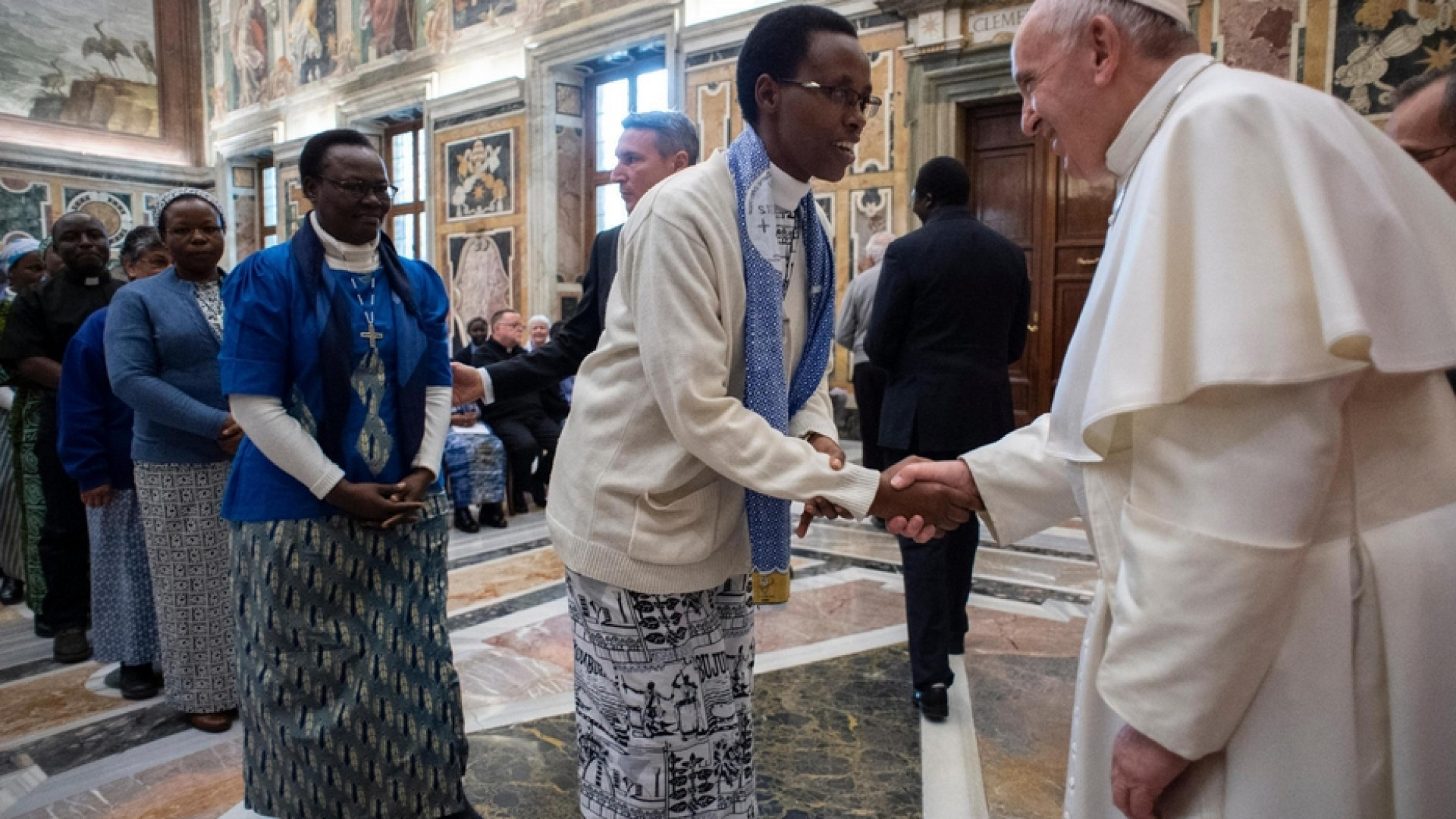 Immagine di Papa Francesco: missione è comunicare un Altro, non se stessi