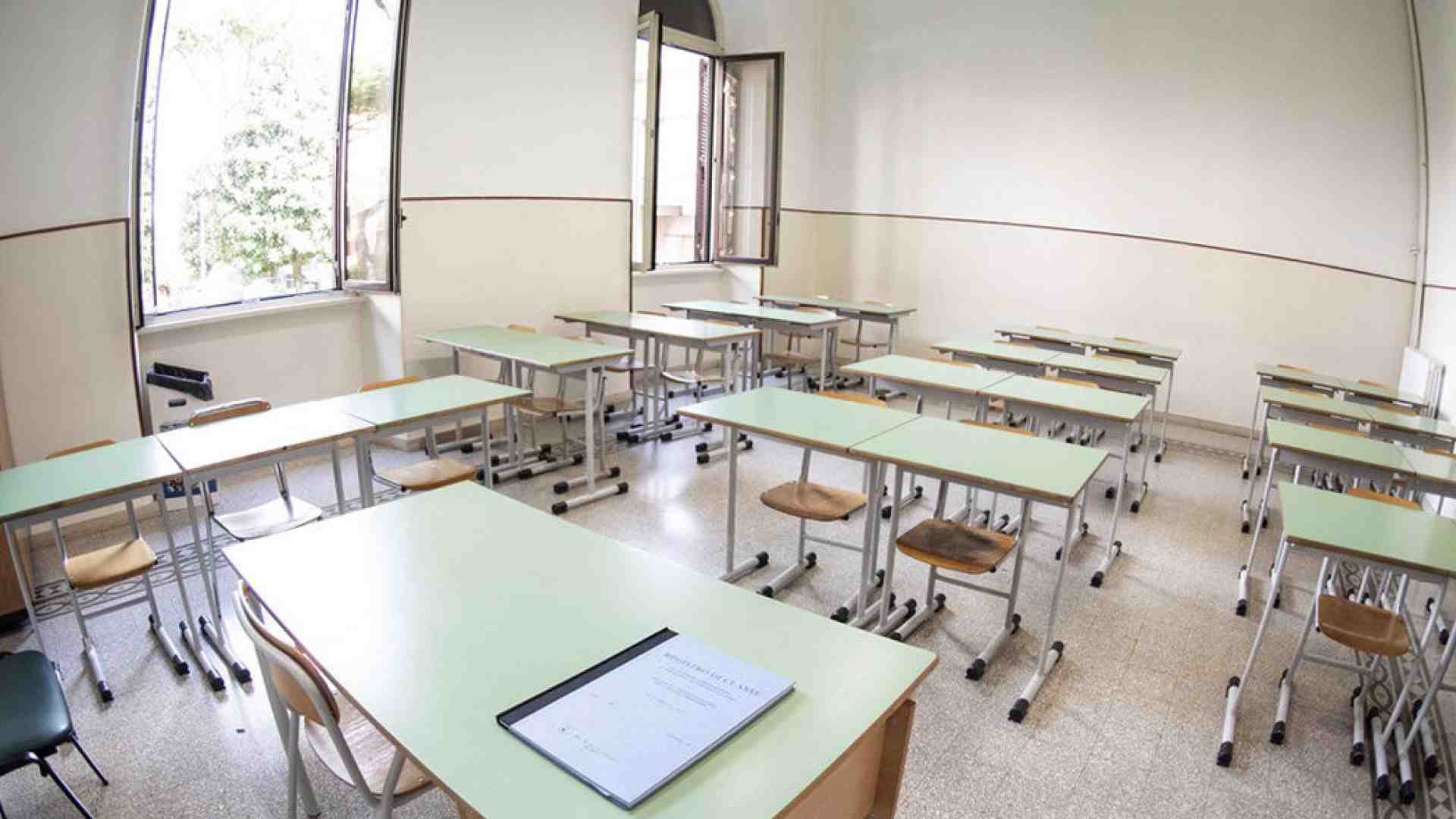 Immagine di Il mondo è in ripartenza la scuola rimane al palo