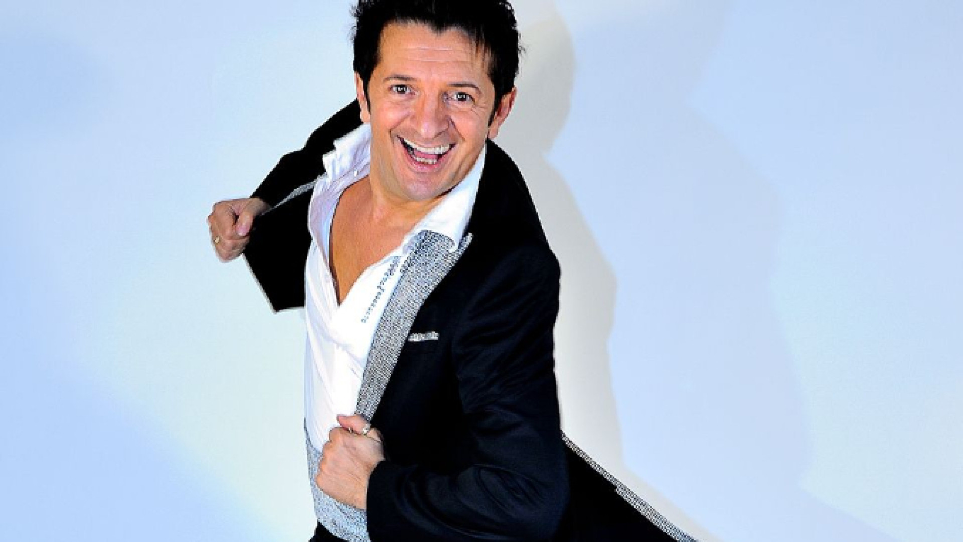 Immagine di Manuel Frattini rivive in streaming per sostenere i giovani talenti