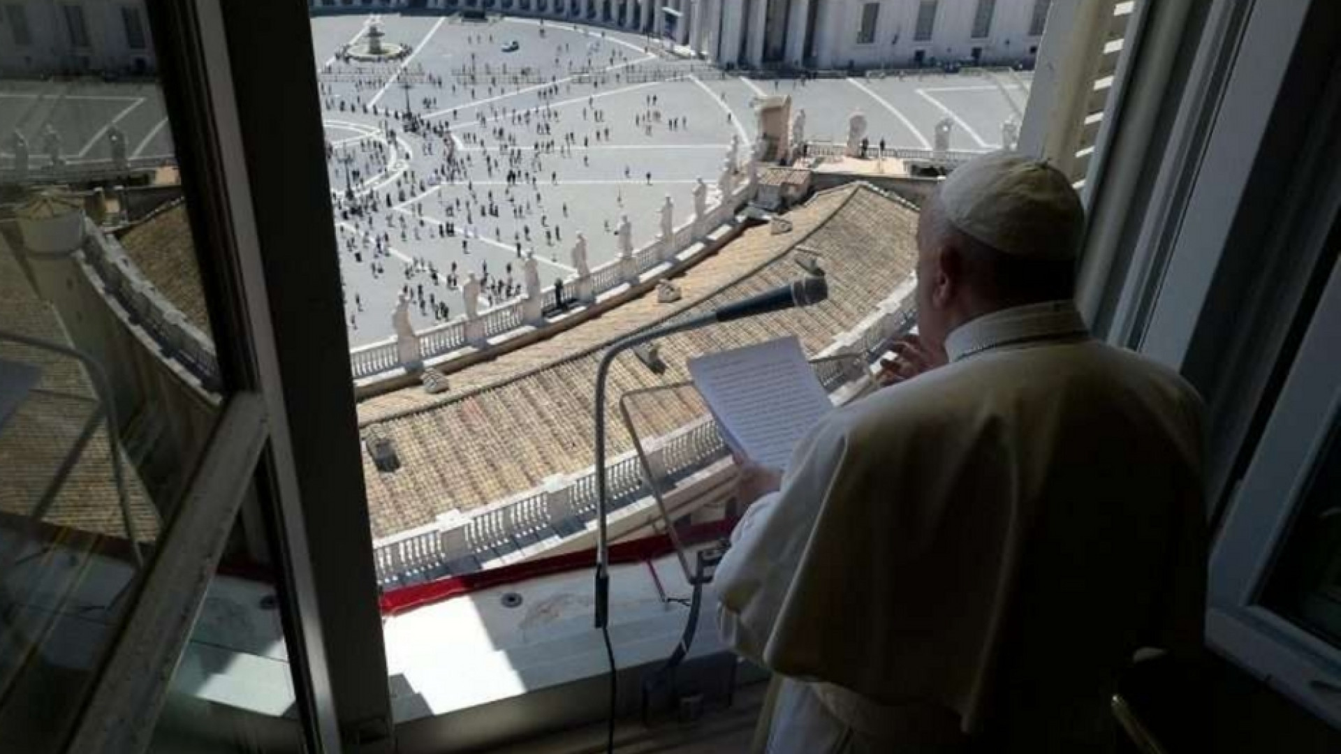 Immagine di Francesco: uscire dalle mura protettive dei “cenacoli”