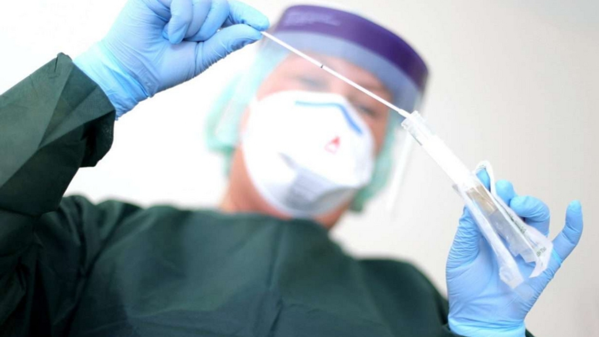 Immagine di Il virus entra in fase 3. Più o meno contagioso? E come si cura?