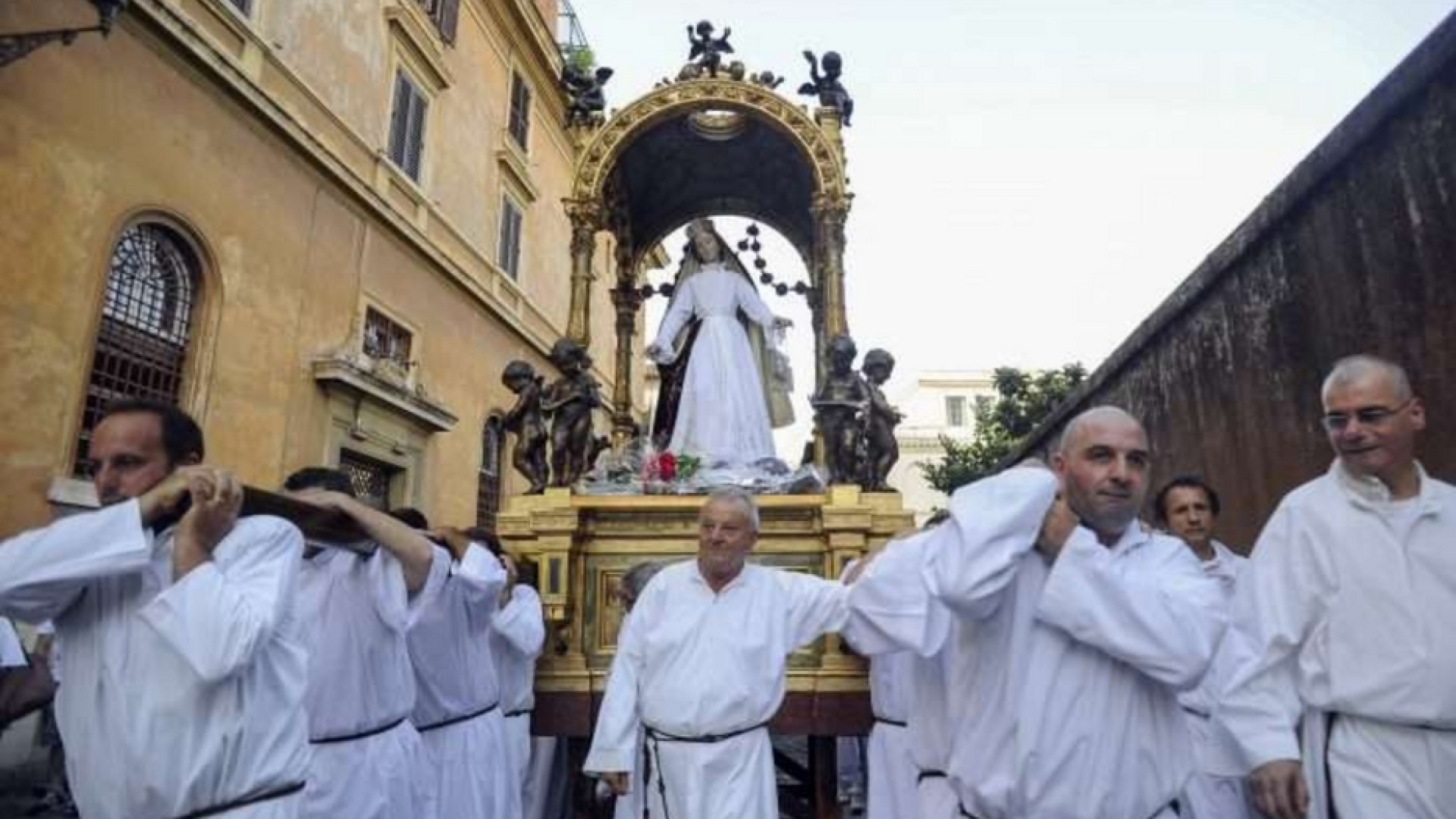 Immagine di Processioni religiose: ecco come potranno svolgersi