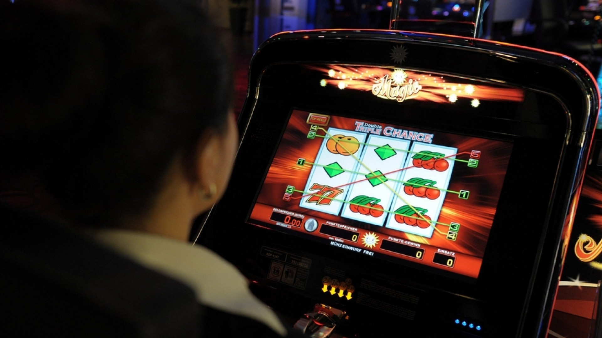 Immagine di Azzardo, in 13 regioni oggi riaprono sale slot e scommesse e bingo