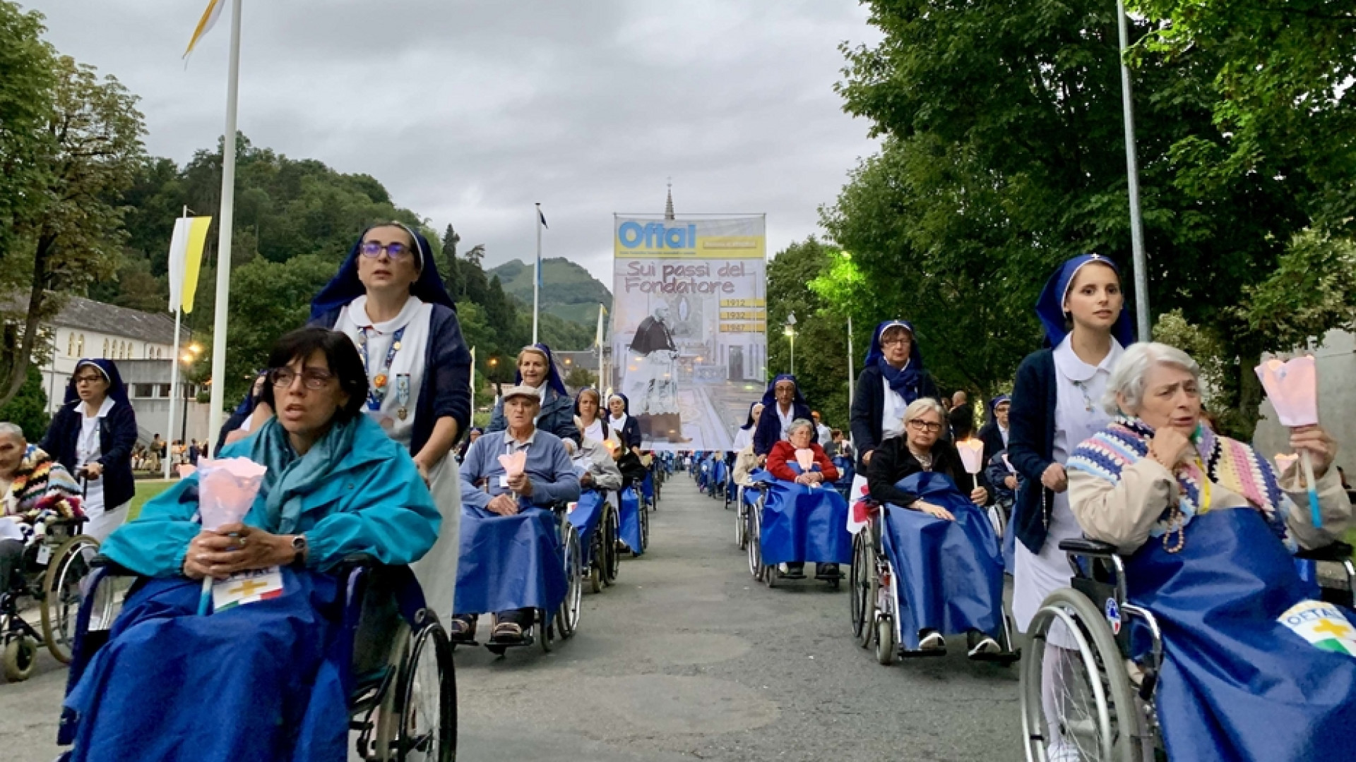 Immagine di Ripartono i pellegrinaggi a Lourdes con i malati