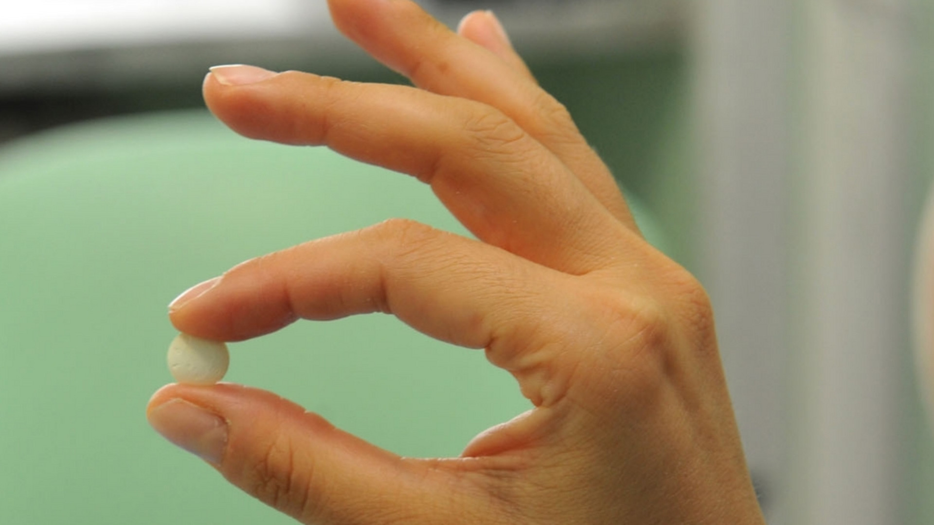 Immagine di Roccella: «Ru486 senza ricovero? Ma così abbandonano le donne»