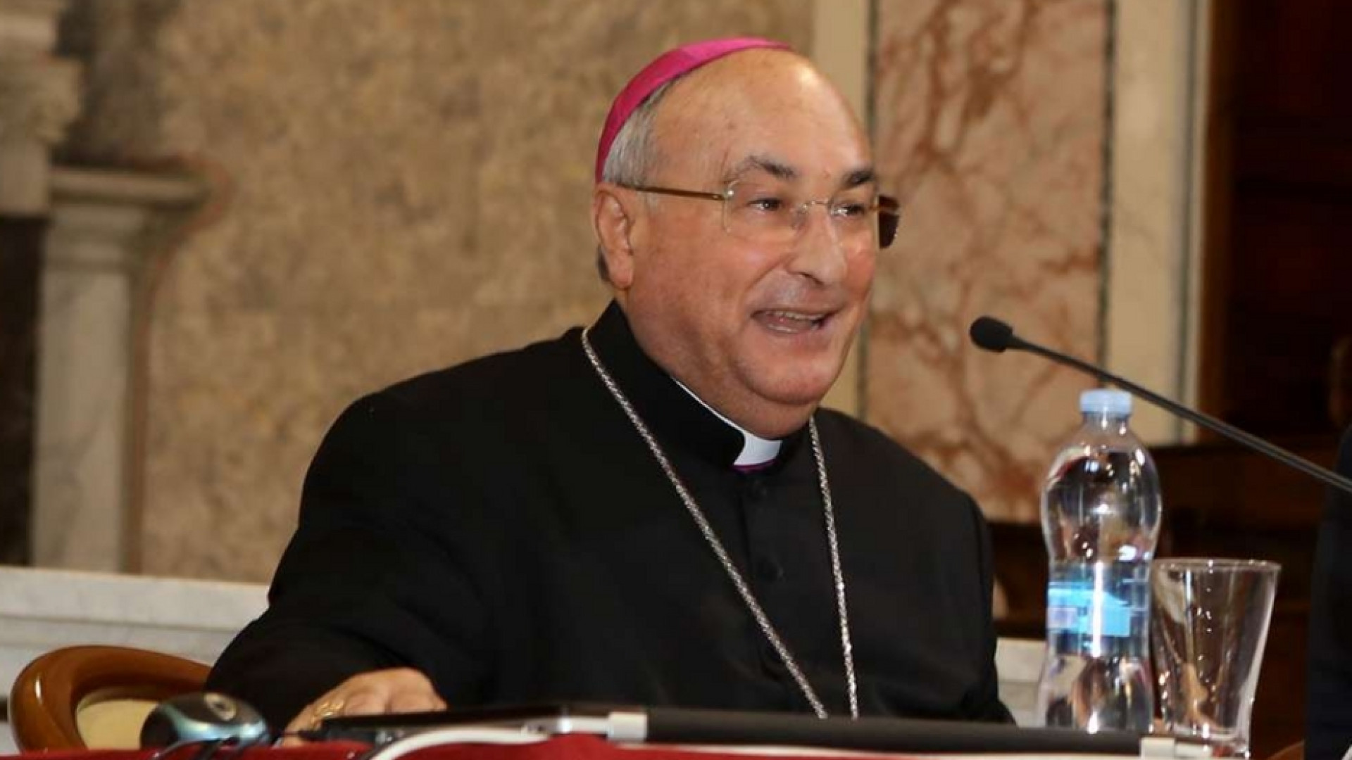 Immagine di «L'usura? È come la camorra. Attenti alle nuove schiavitù»