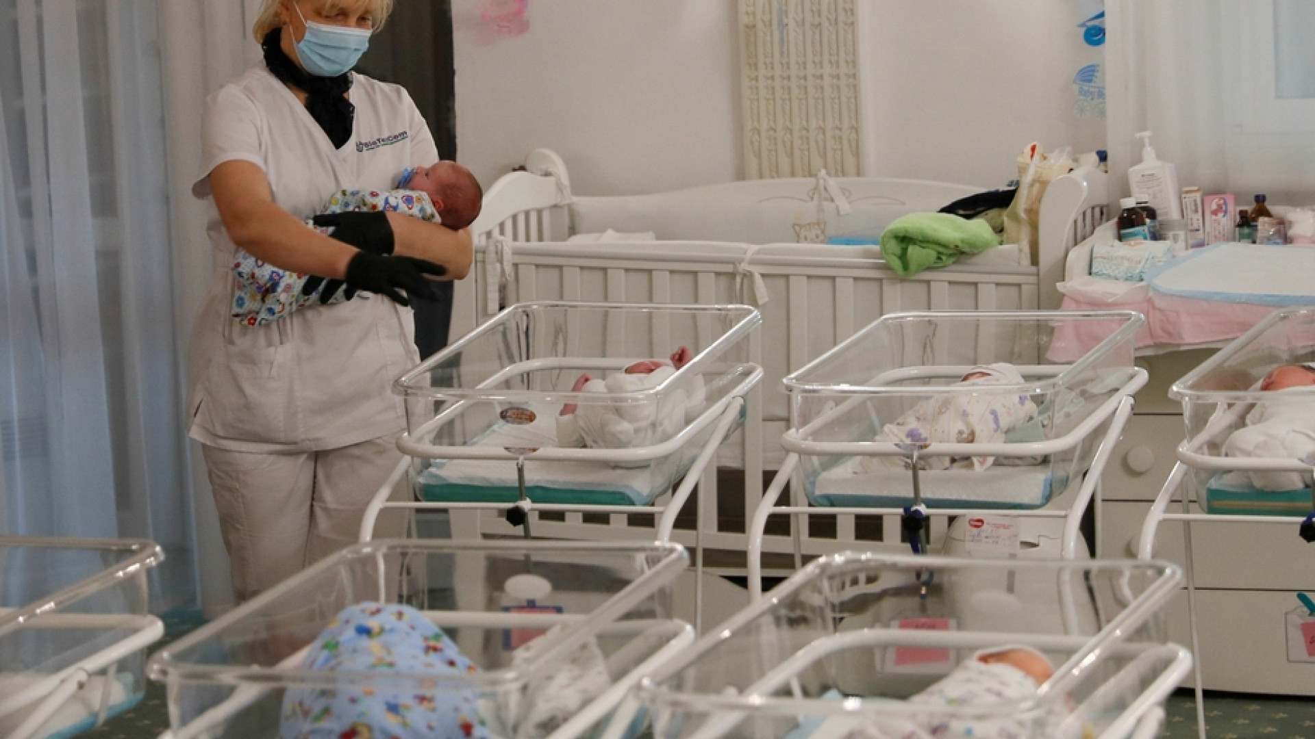 Immagine di La proposta di legge di Carfagna: utero in affitto sia reato anche all'estero
