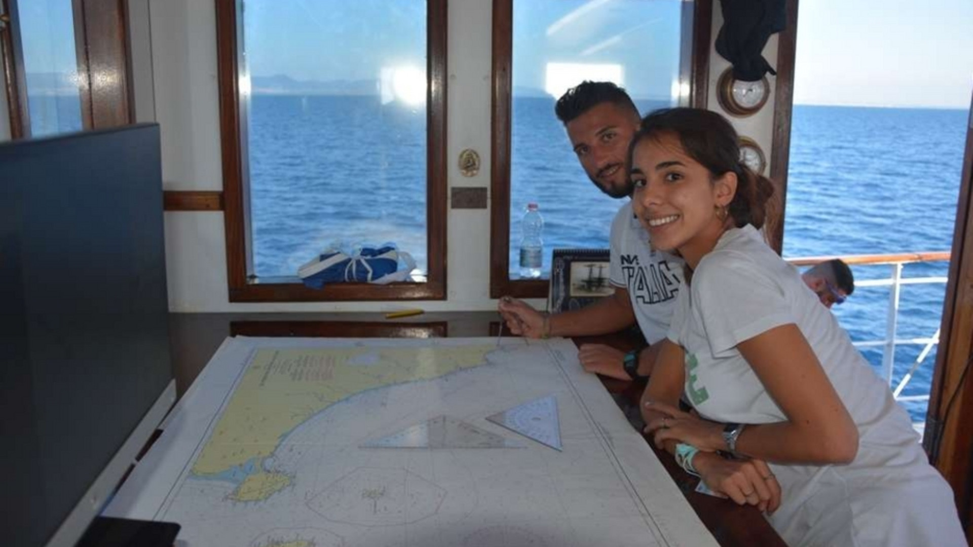Immagine di A bordo di Nave Italia. Con l’equipaggio che non lascia indietro nessuno