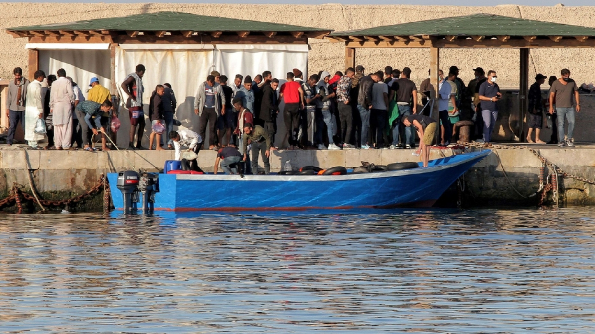 Immagine di Lampedusa, in 1.100 nell'hotspot per 95. Il sindaco: stato di emergenza