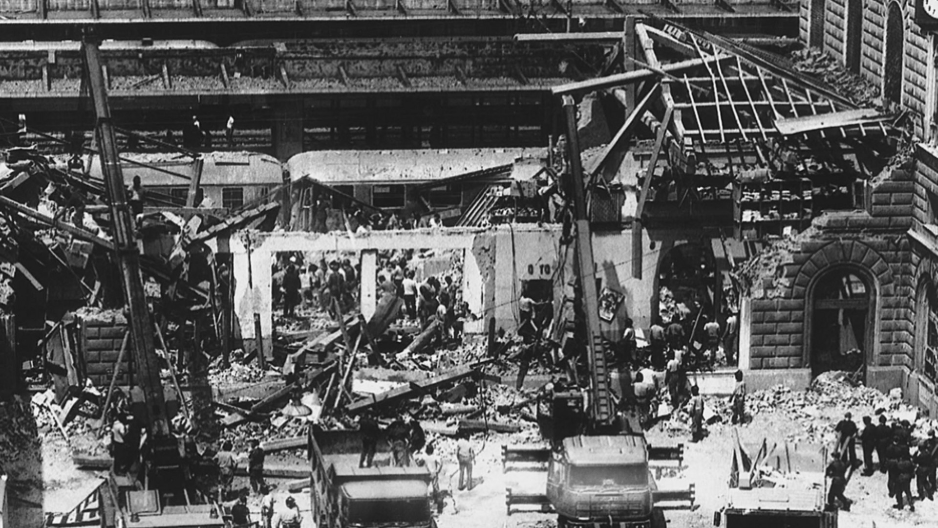 Immagine di La bomba alla stazione di Bologna, i depistaggi e i veleni: parla Mancuso