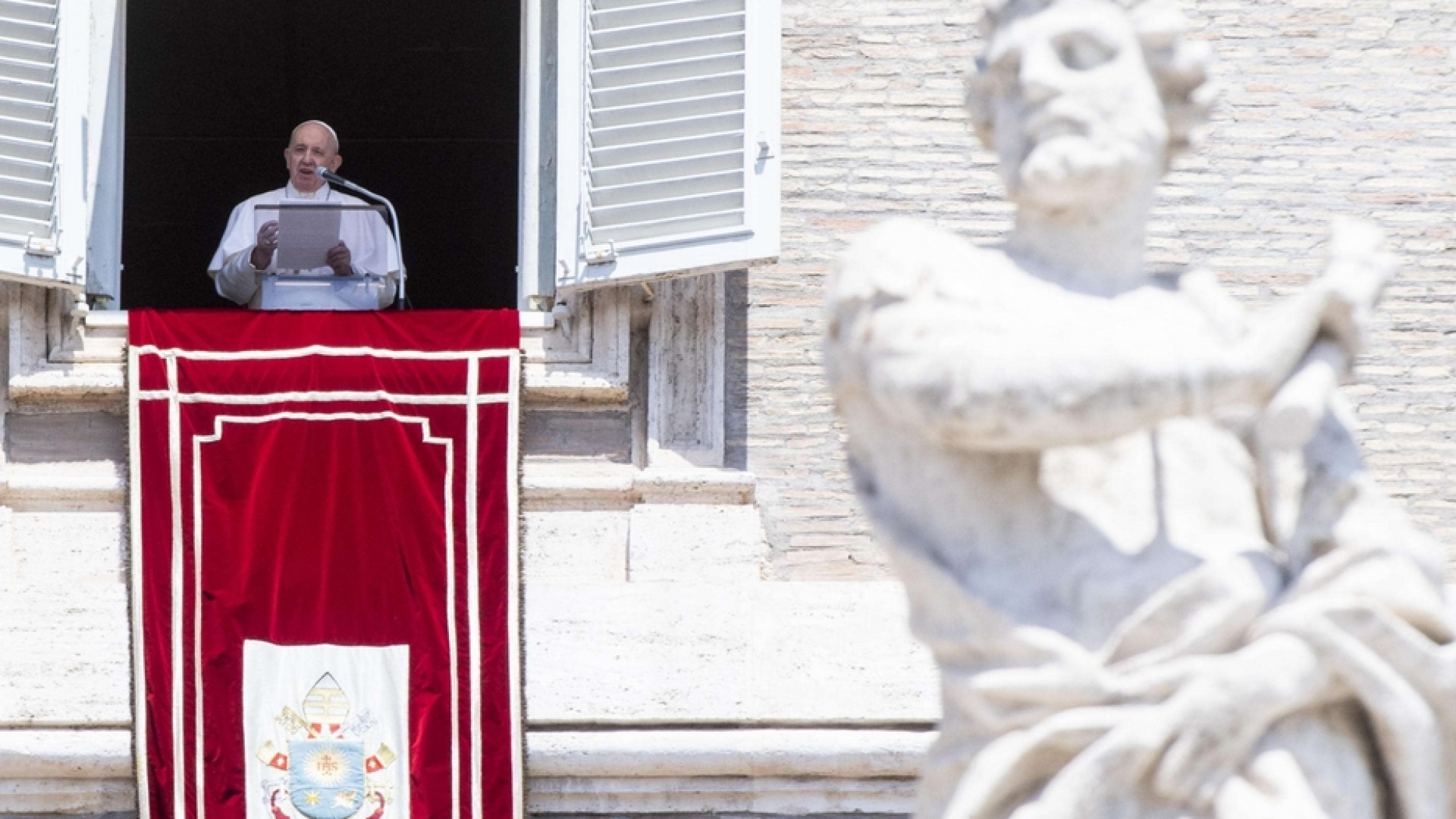 Immagine di L'appello del Papa: si rilanci il lavoro, le famiglie e la società soffrono