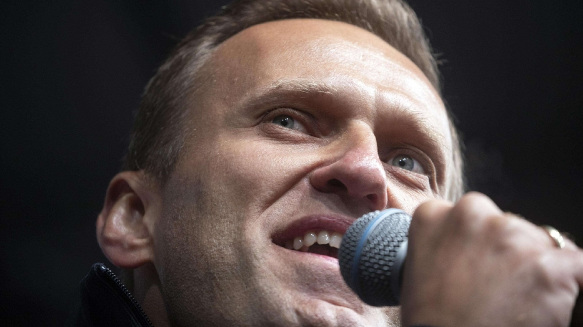 Immagine di Navalny trasferito in Germania. Il giallo del veleno