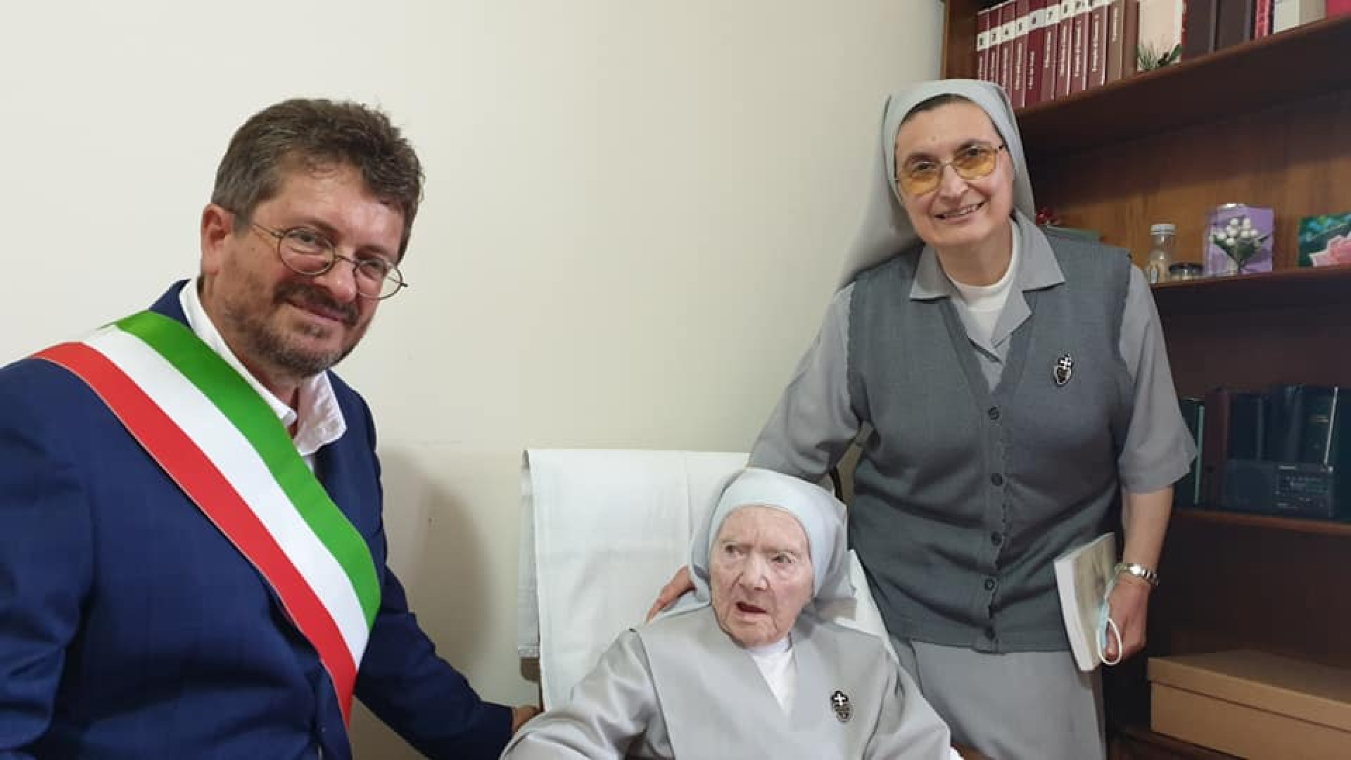 Immagine di Suor Costanza, 102 anni, guarisce dal Covid