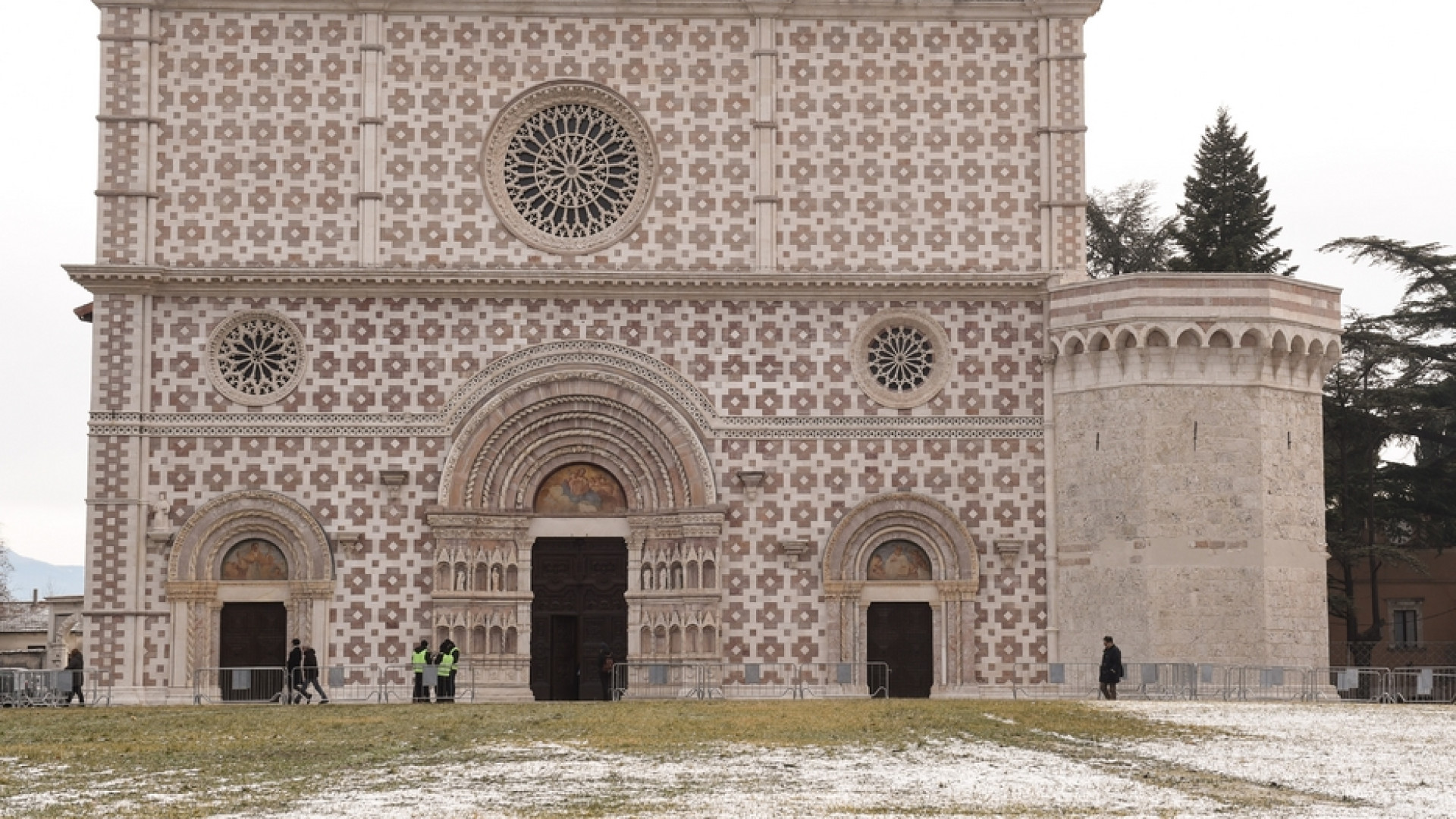 Immagine di L’Aquila prepara l’apertura della Porta Santa