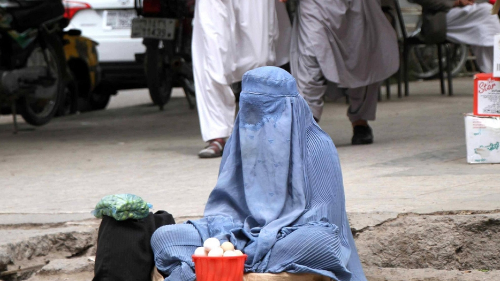 Immagine di Le donne ai taleban: «Vogliamo diritti». E la risposta è la violenza