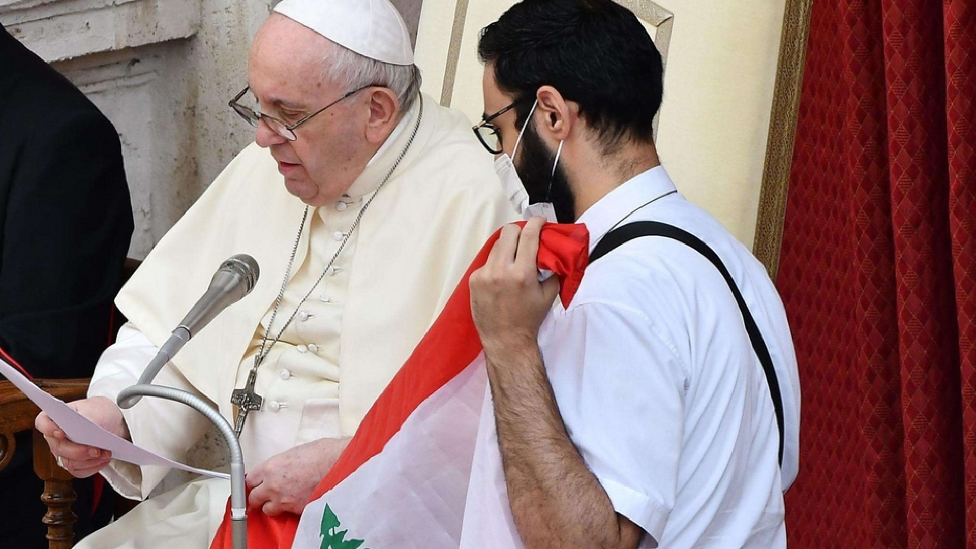 Immagine di Preghiera e digiuno per il Libano, la Chiesa italiana con papa Francesco