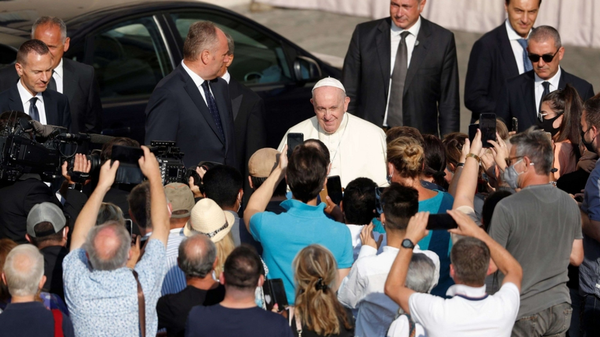 Immagine di Il Papa: don Roberto, martire e testimone di carità verso i più poveri