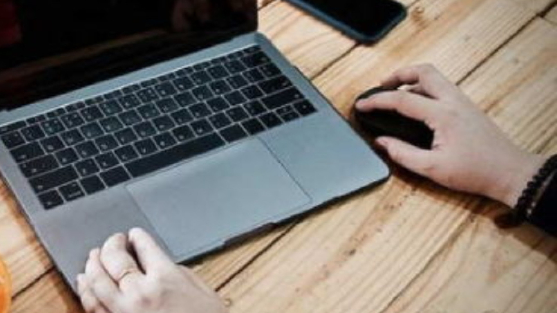 Immagine di Parte White Libra per smart worker