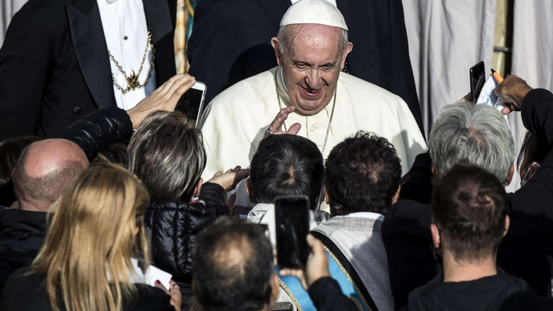 Immagine di Il Papa: «Non ritornare alla normalità», era «ammalata prima della pandemia»
