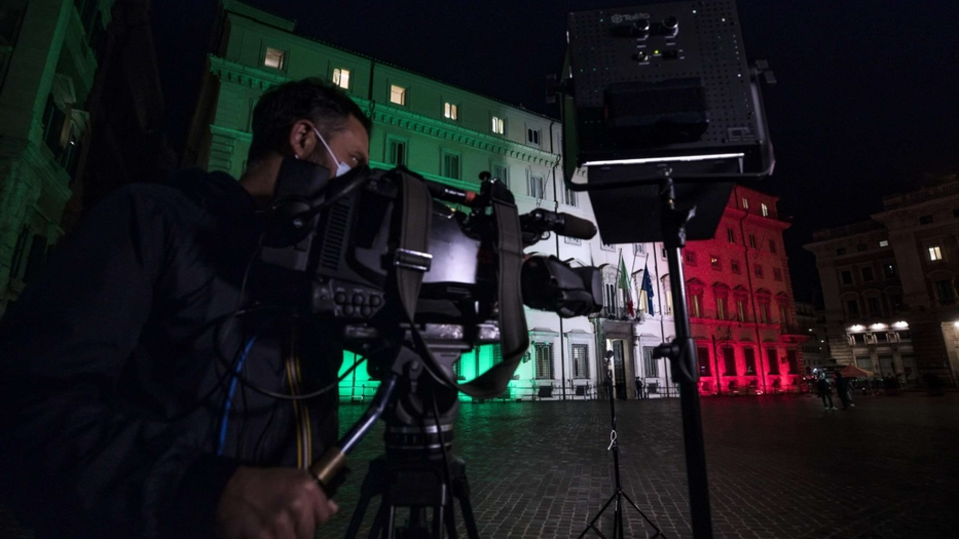 Immagine di Il governo cancella le norme Salvini. Torna la «protezione umanitaria»