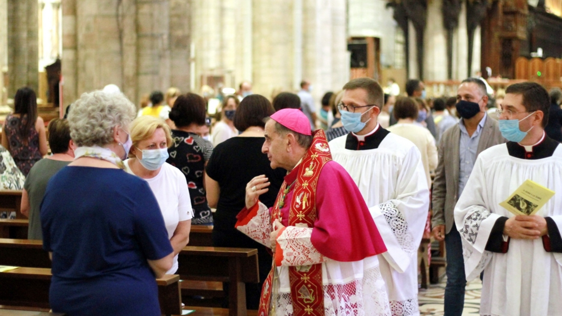 Immagine di A Milano il Covid non ferma le benedizioni di Natale
