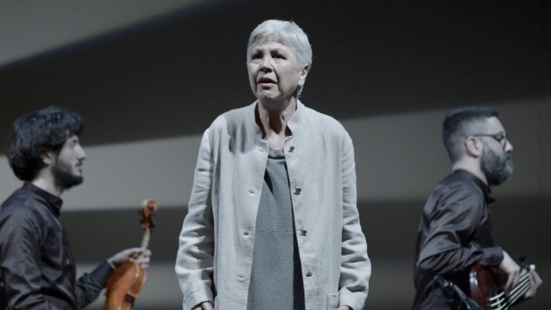 Immagine di Ottavia Piccolo: «60 anni tra film, teatro e impegno»