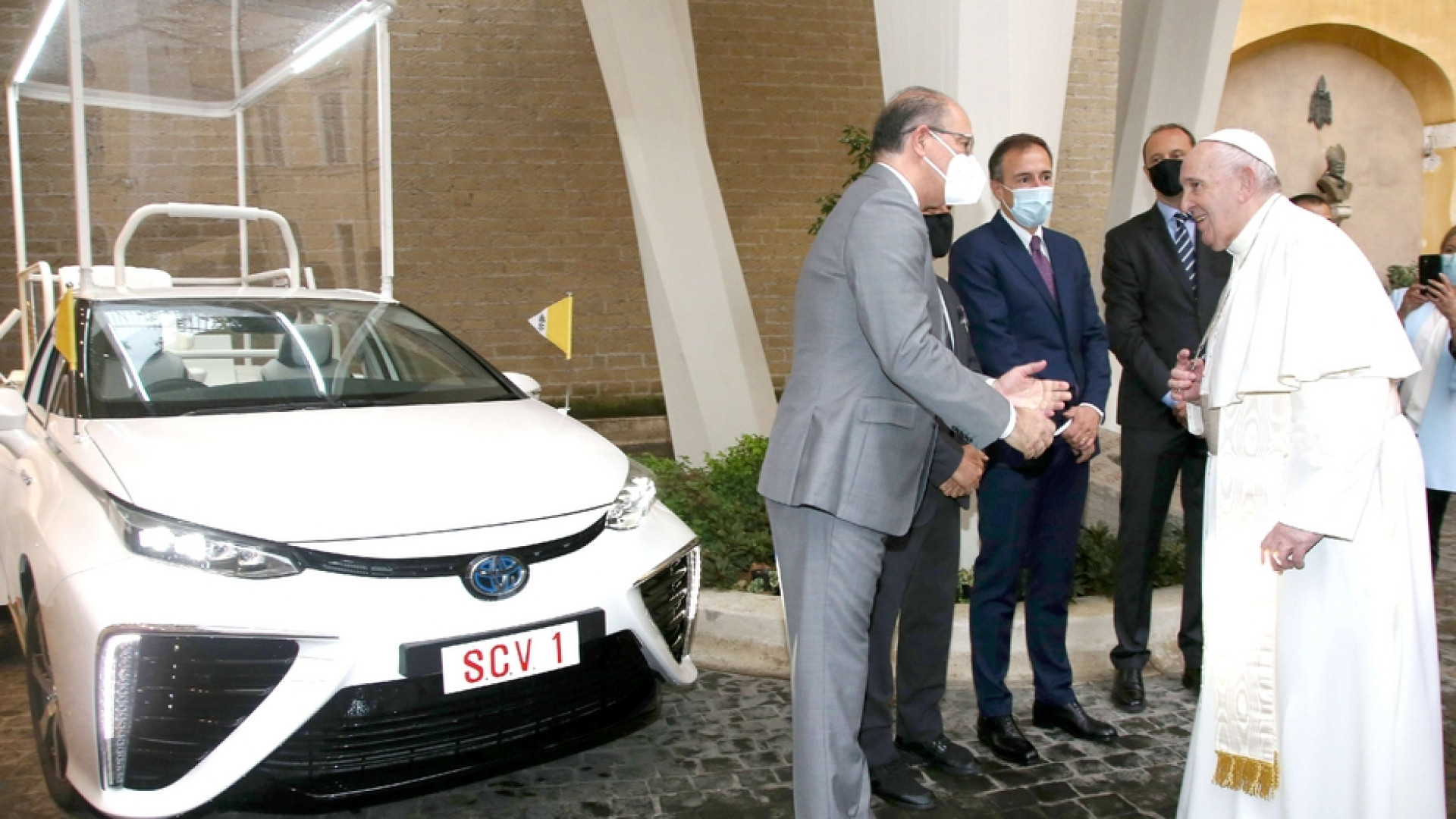 Immagine di Una “Papamobile” a idrogeno per Francesco