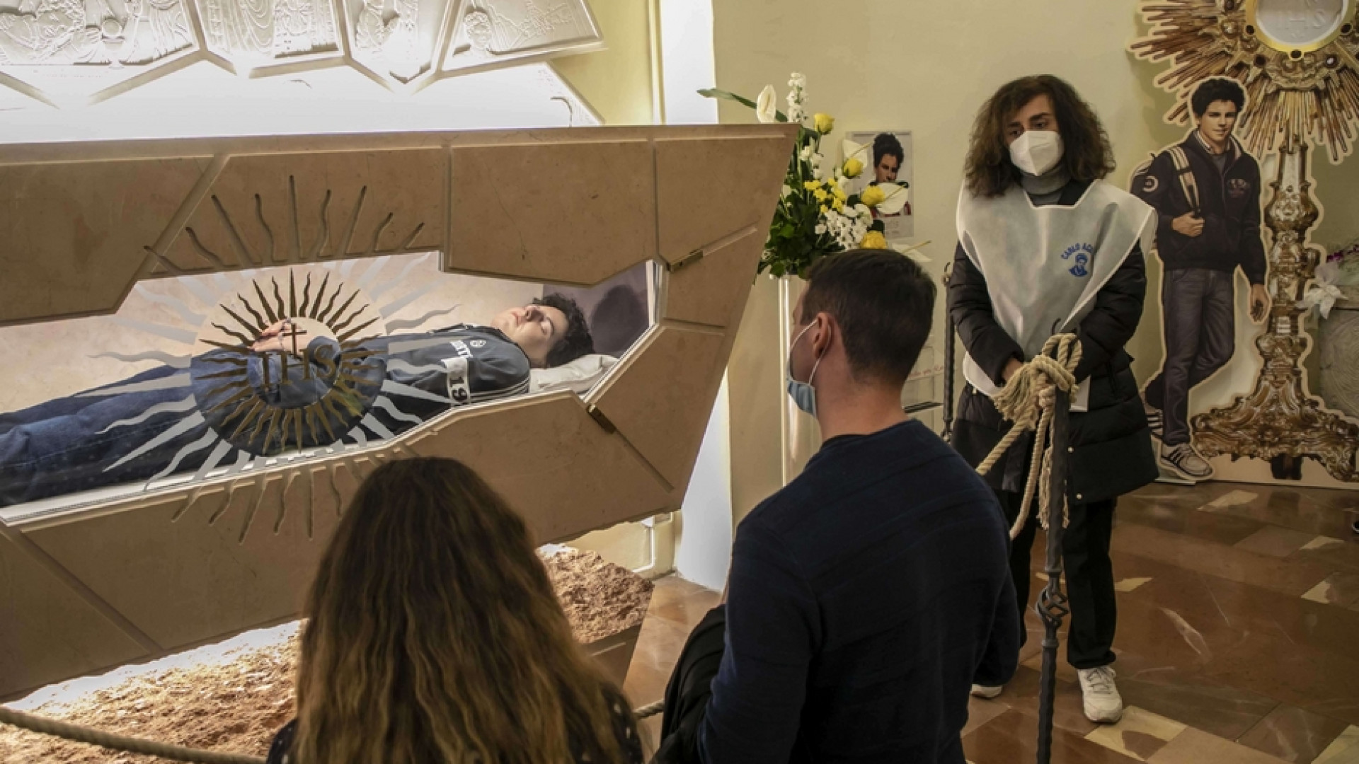 Immagine di Carlo Acutis, il corpo esposto fino a lunedì 19
