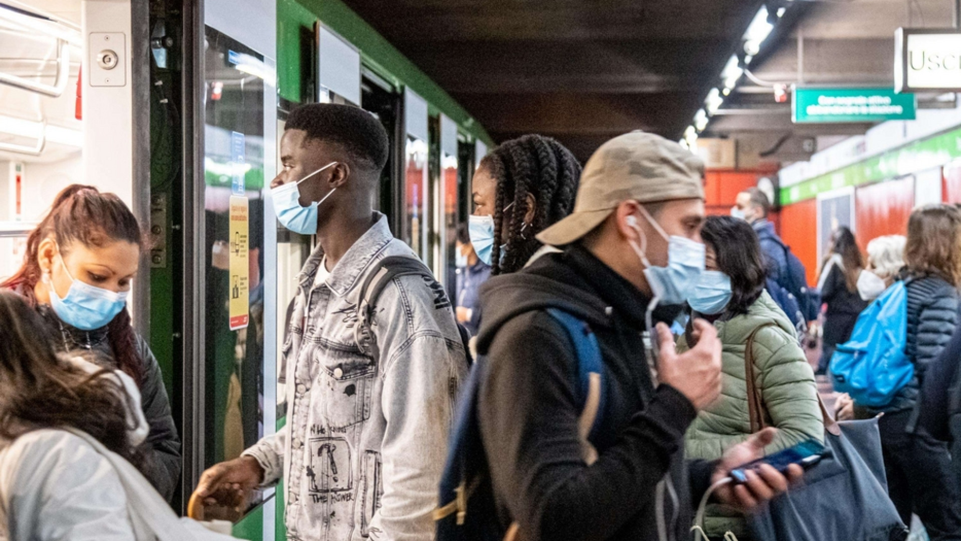 Immagine di In 24 ore 10.010 nuovi casi e 55 morti. Oltre 100mila i positivi attuali