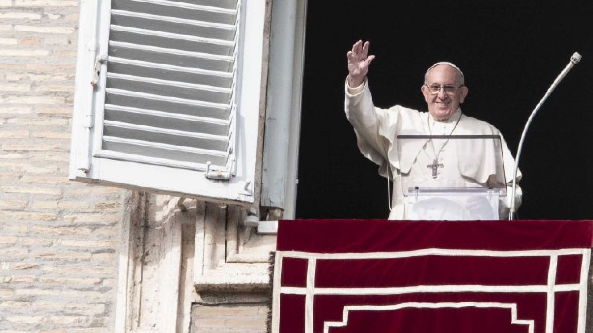 Immagine di L'invito del Papa a pagare le tasse: «E' un dovere»