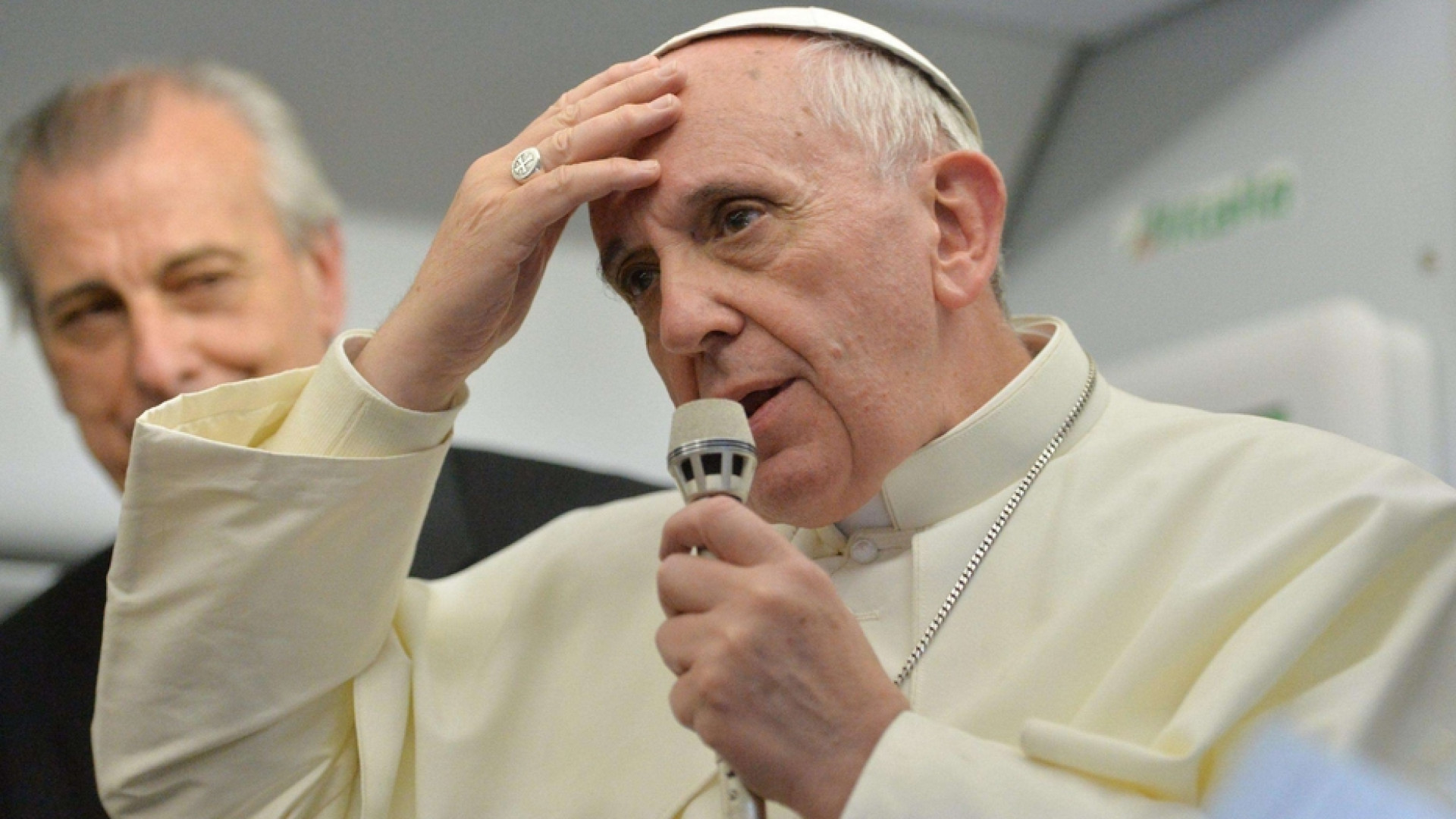 Immagine di Il Papa: giusto dare copertura legale