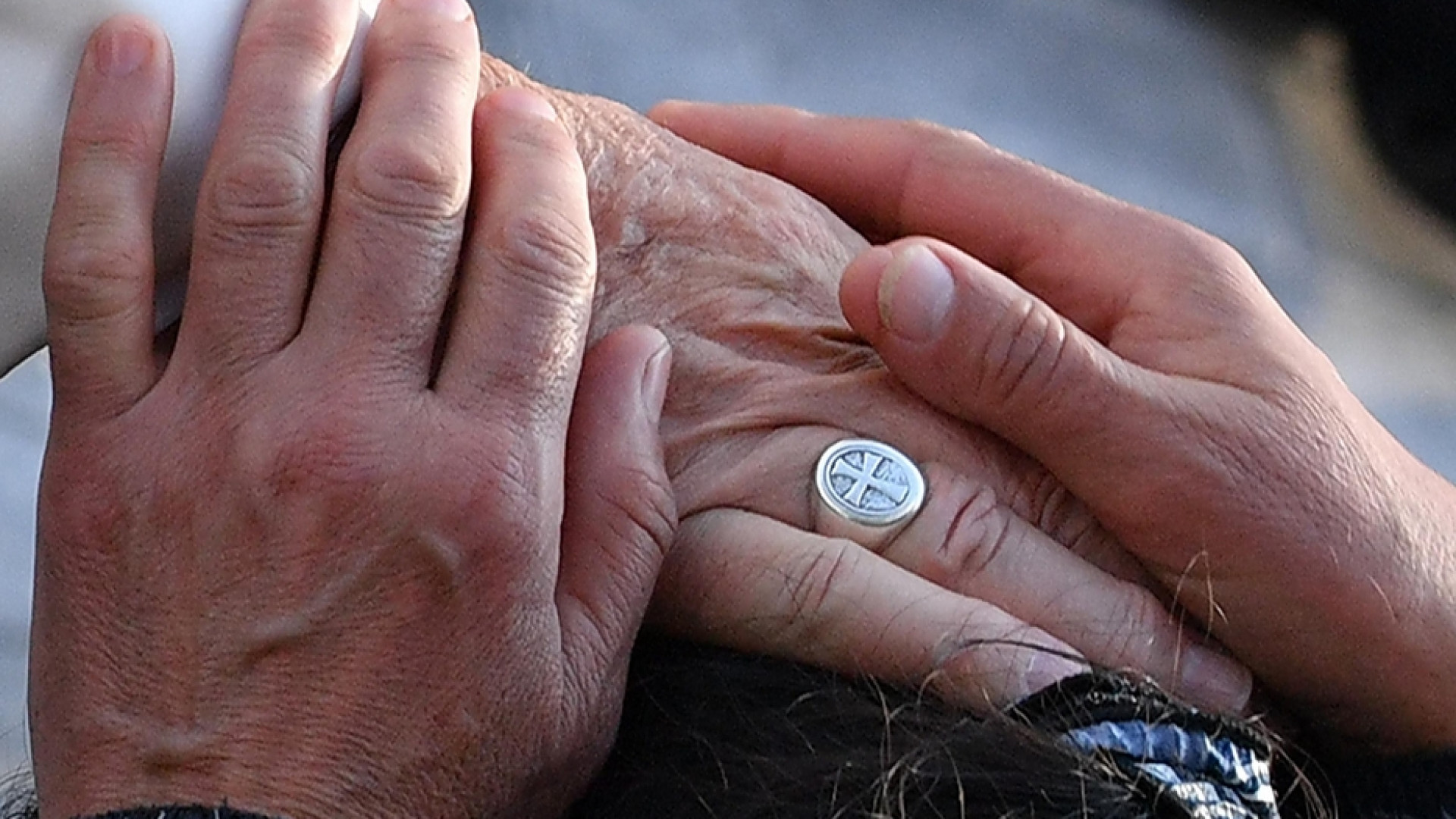 Immagine di Fratelli tutti, la via di Francesco per non cedere all'ingiustizia