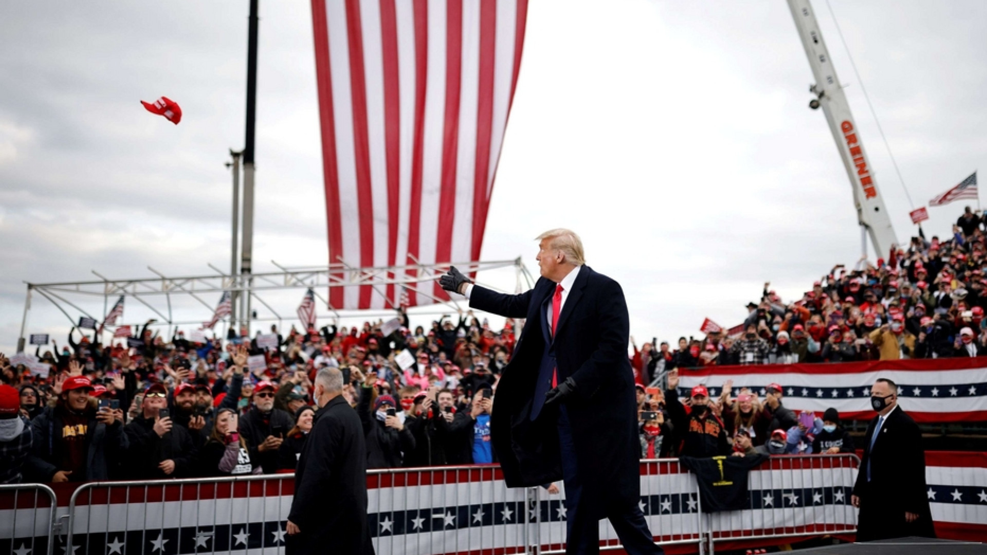 Immagine di Trump: 4 anni vissuti sull'ottovolante. Il boom, il covid e i tweet